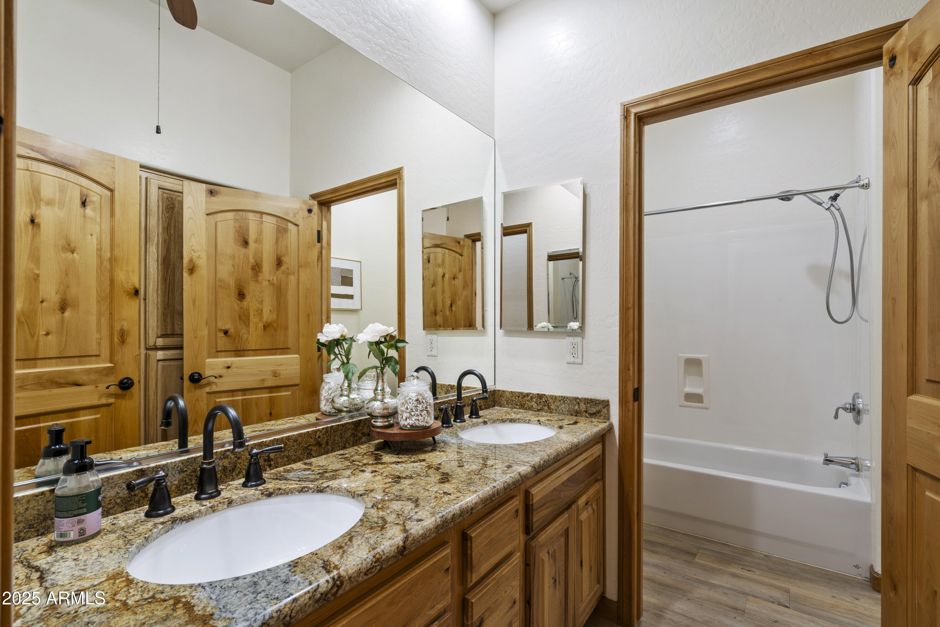 2667 E MELROSE Street