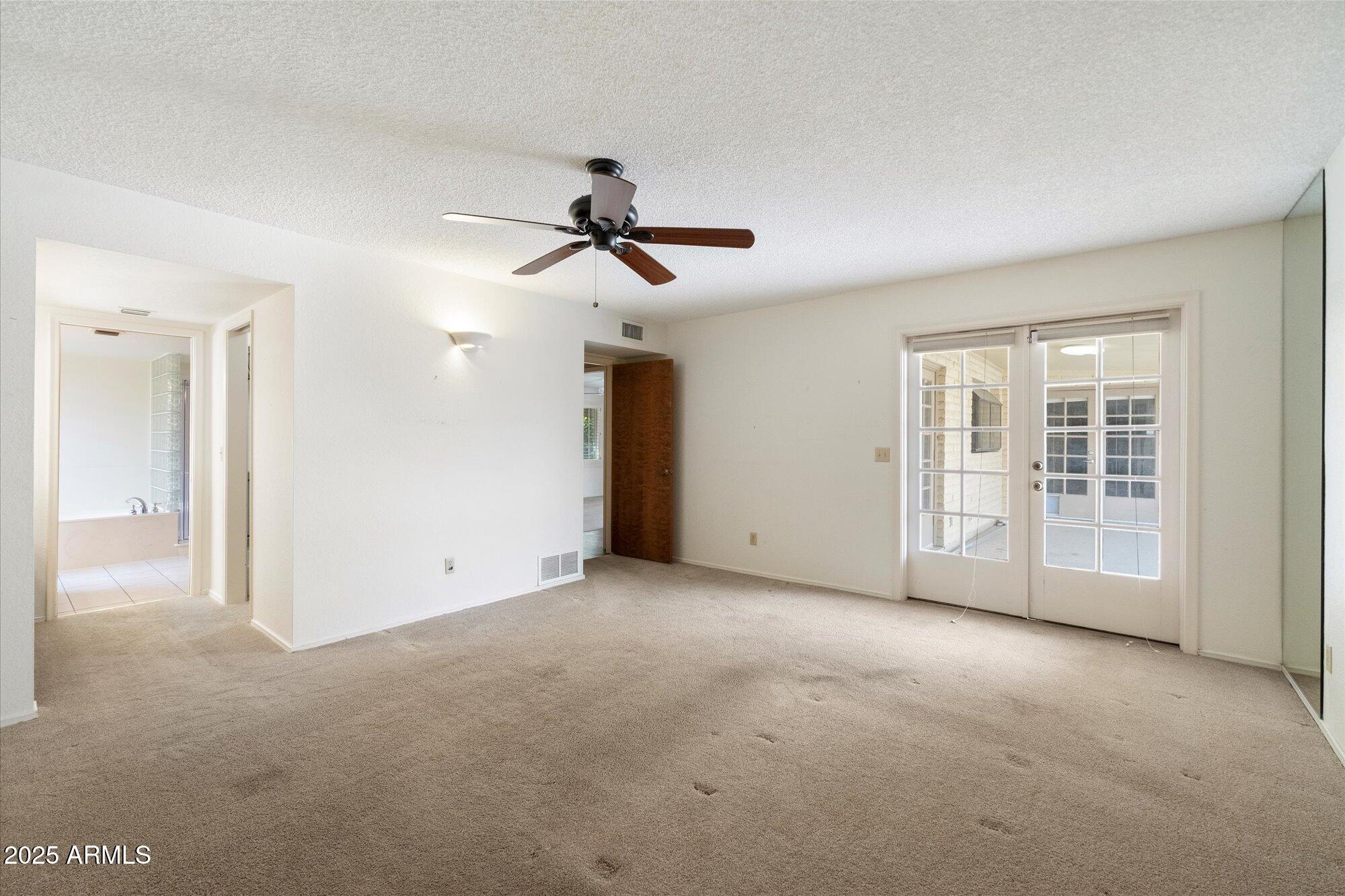 1213 W ESPLANADE Street