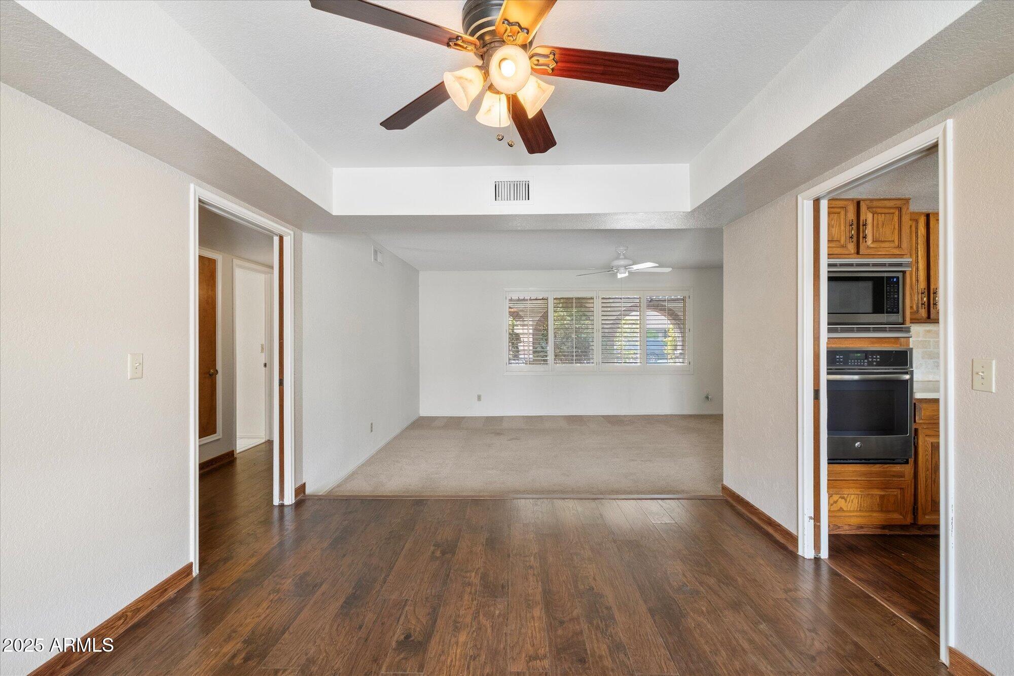 1213 W ESPLANADE Street