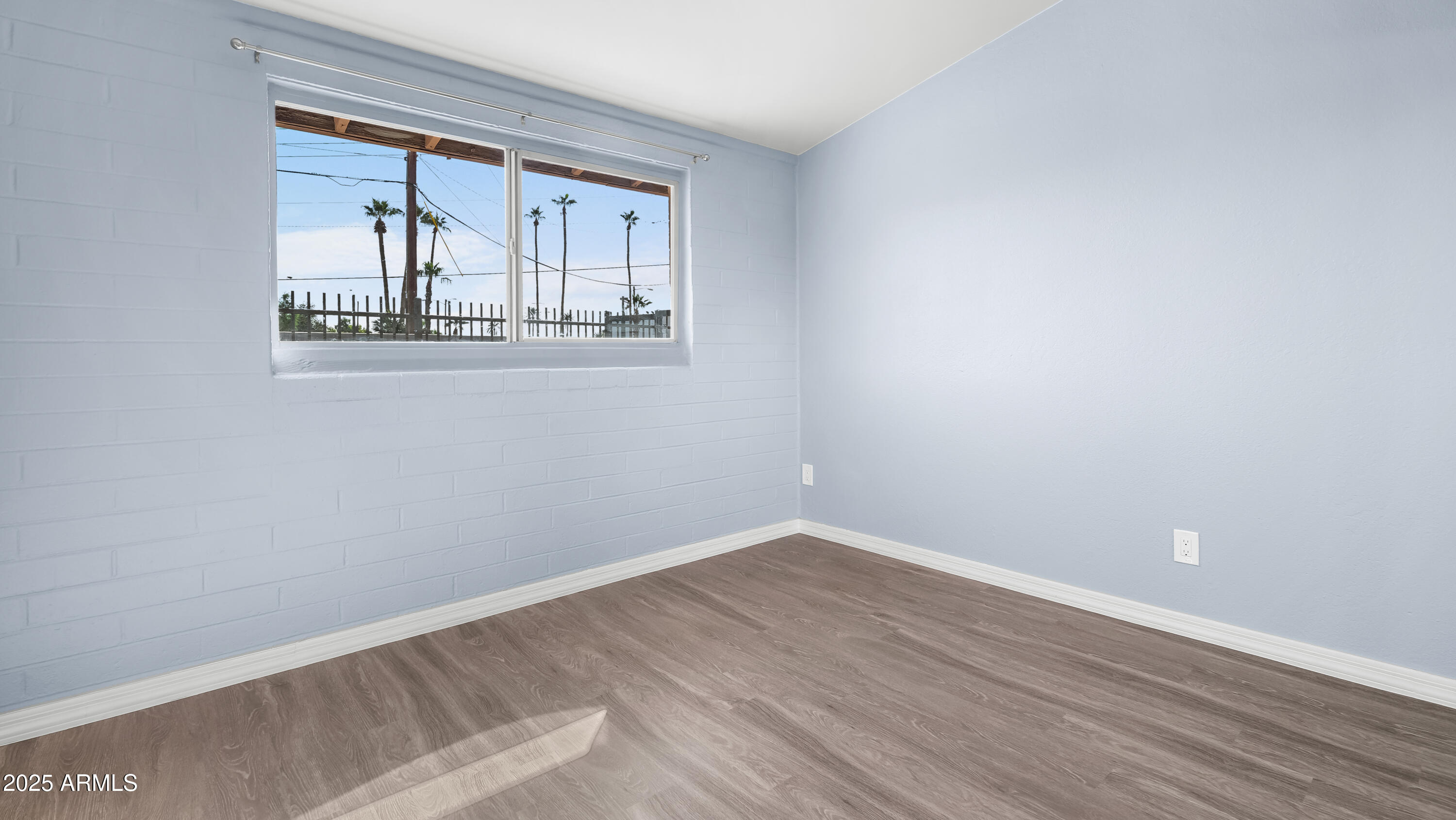 2101 W HEATHERBRAE Drive