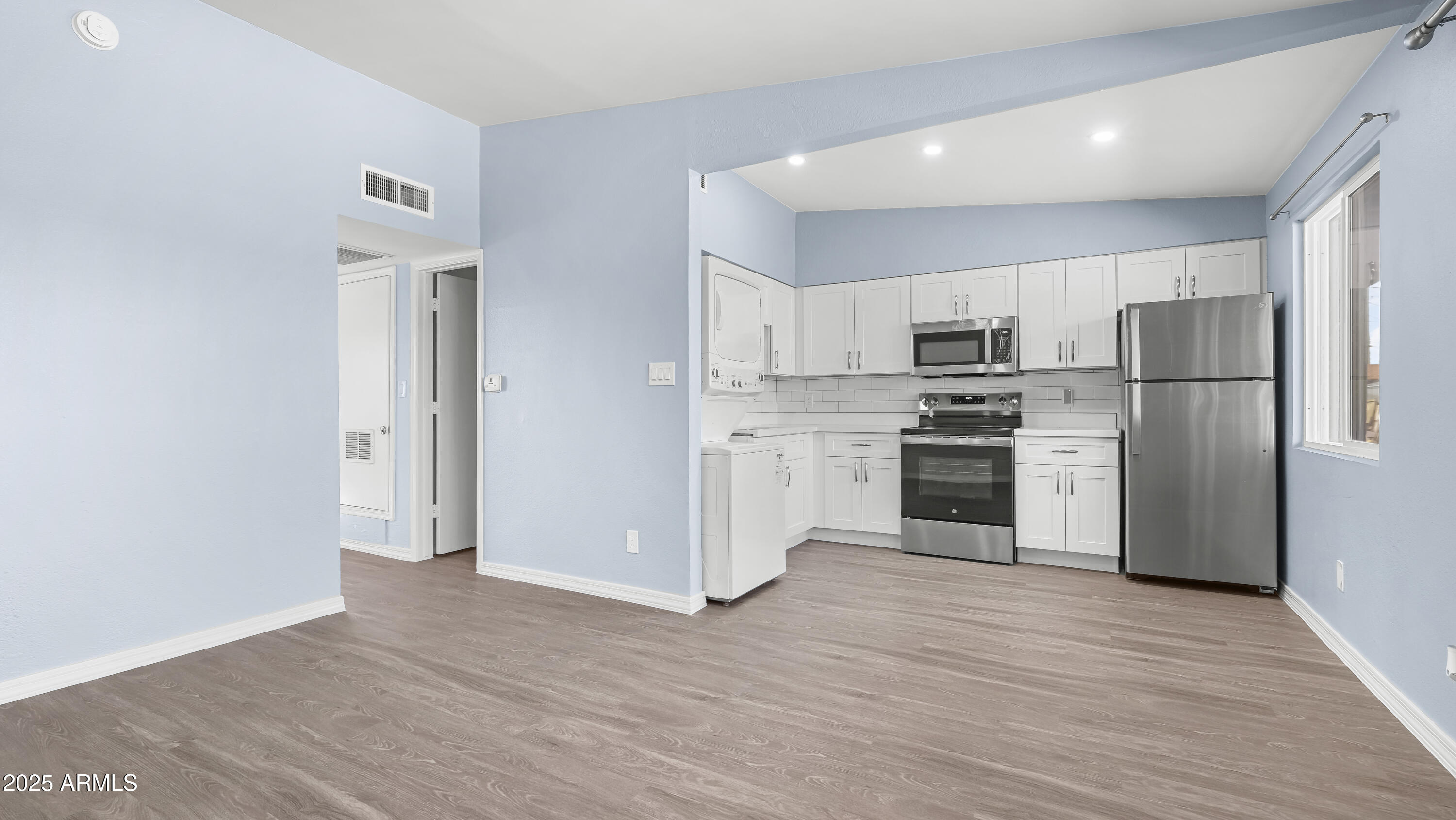 2101 W HEATHERBRAE Drive