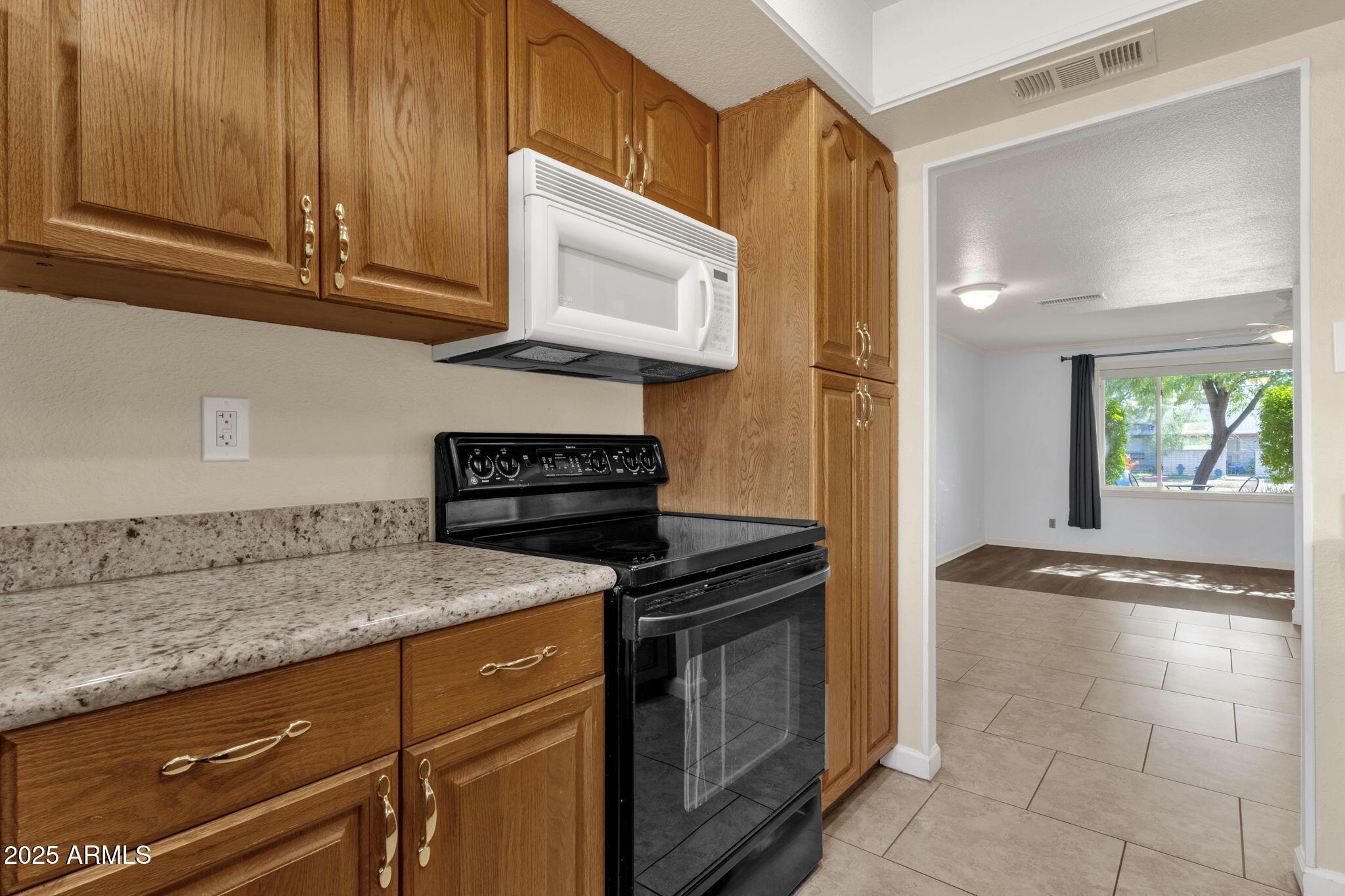 1704 E BELL DE MAR Drive