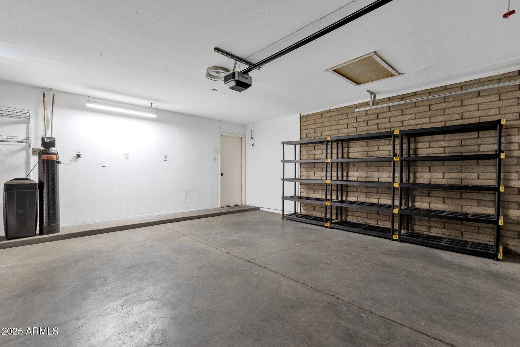 1704 E BELL DE MAR Drive