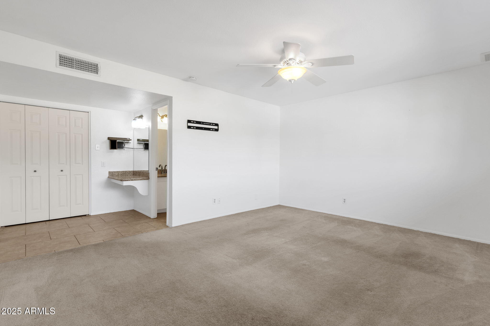 1704 E BELL DE MAR Drive