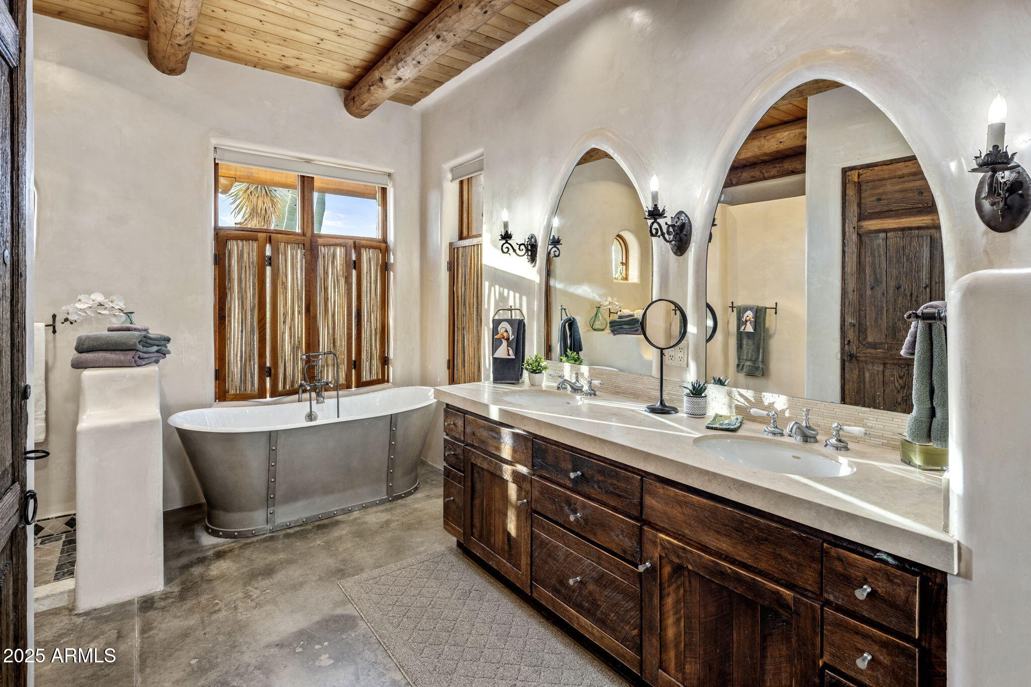 30600 N Pima Road, 37