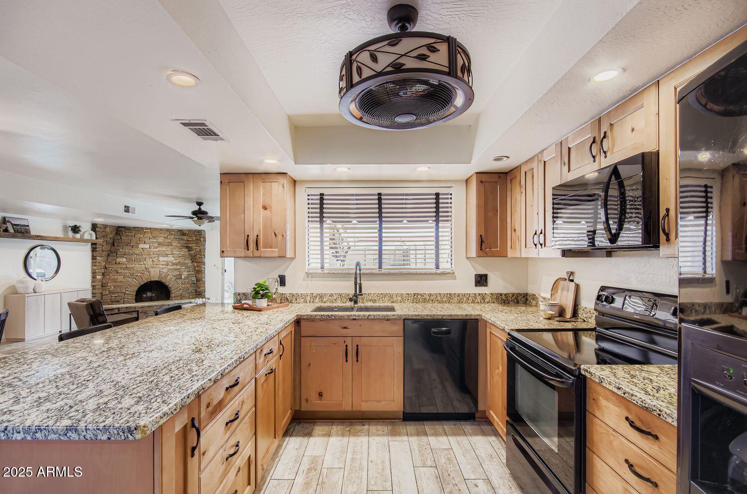 7813 E CORONADO Road