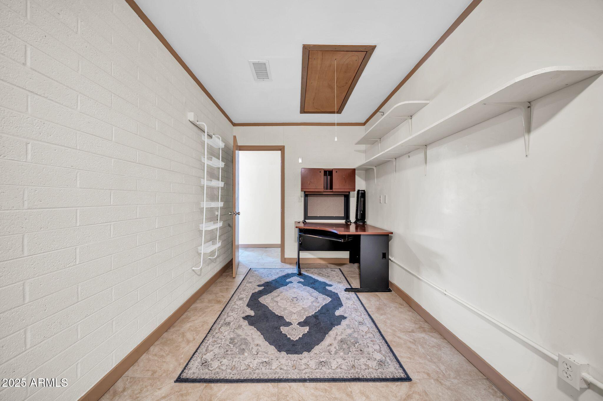 10517 W CUMBERLAND Drive