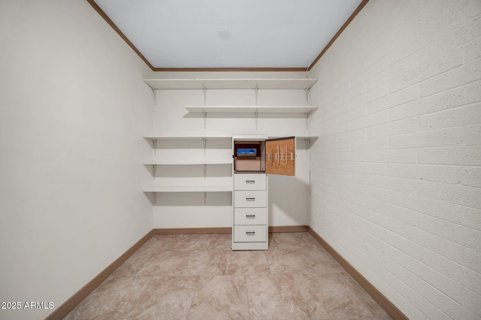 10517 W CUMBERLAND Drive