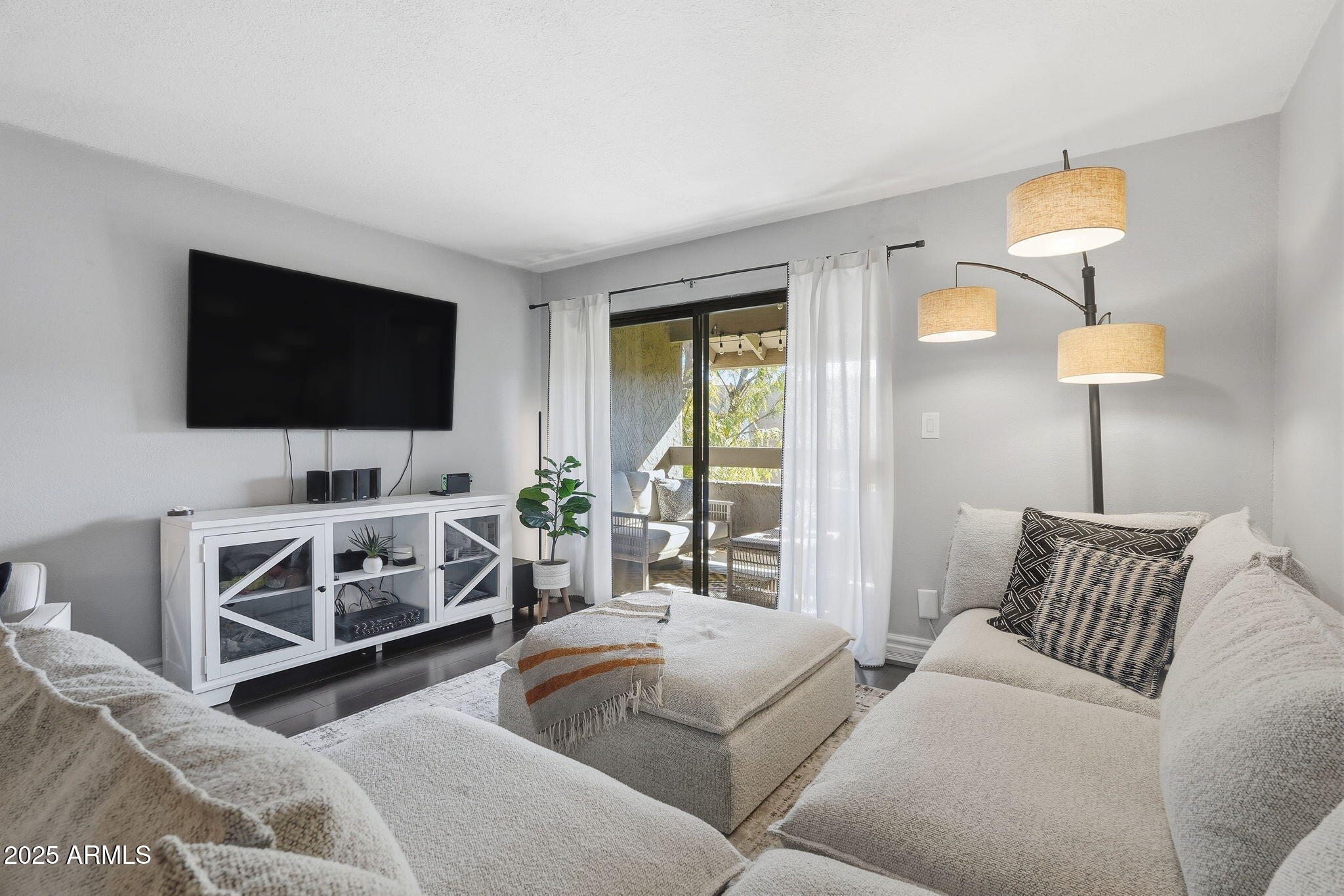 3825 E CAMELBACK Road, 230