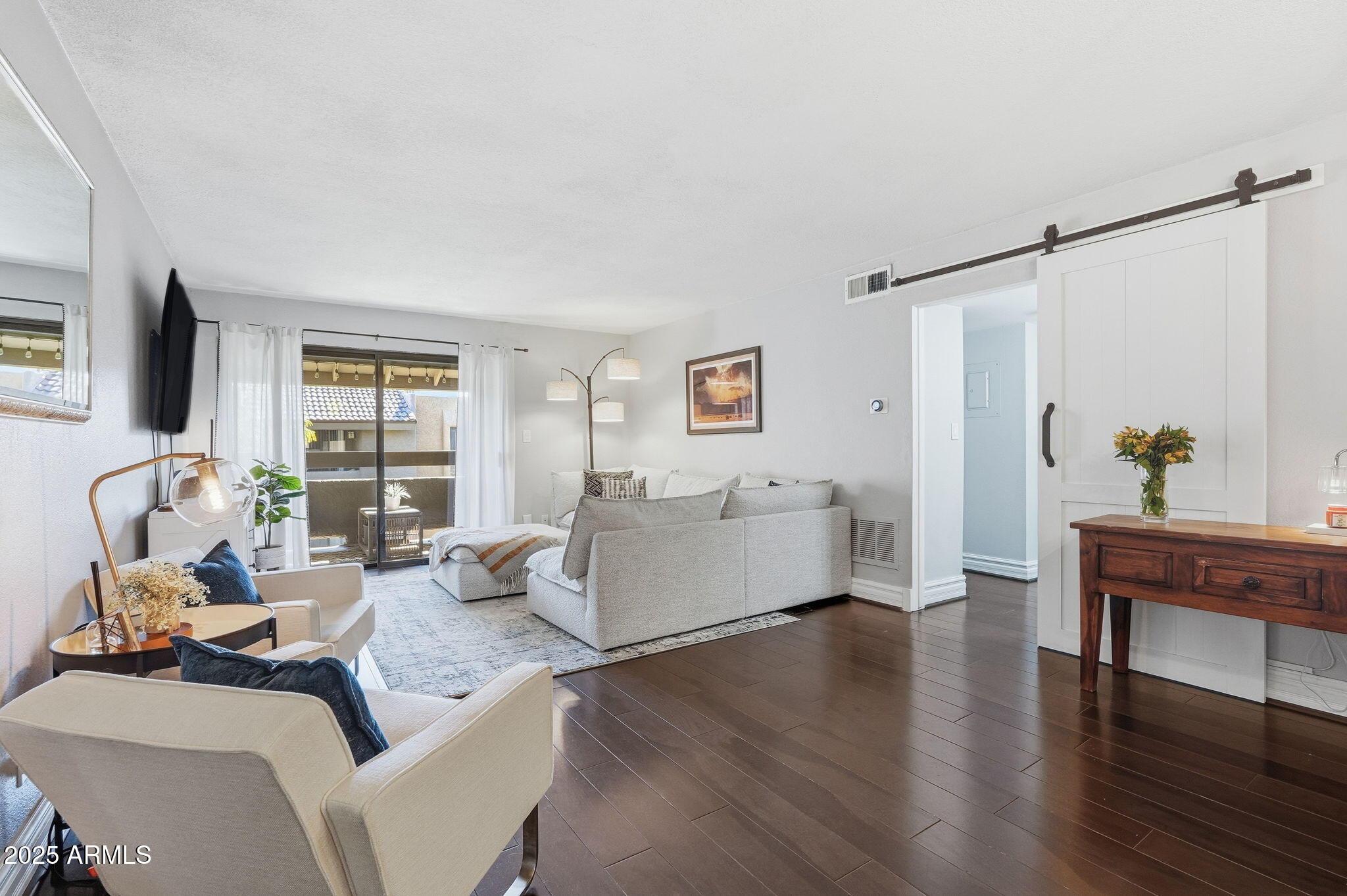 3825 E CAMELBACK Road, 230