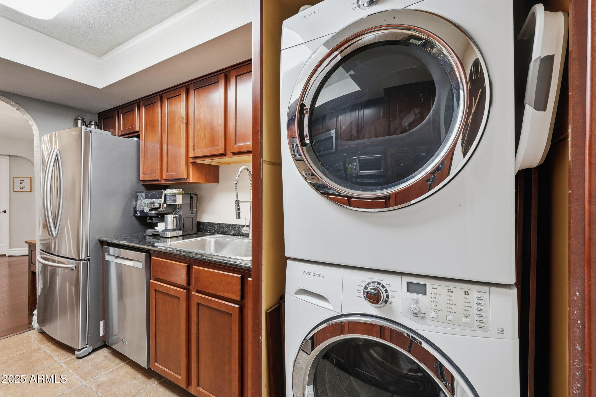 3825 E CAMELBACK Road, 230