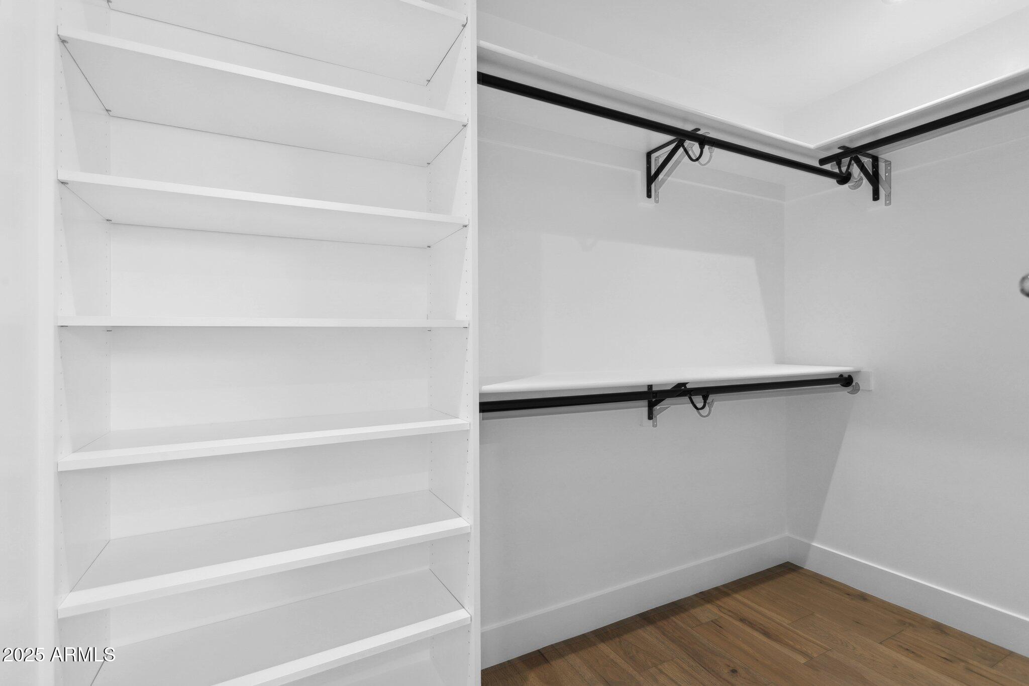 1707 E PINCHOT Avenue