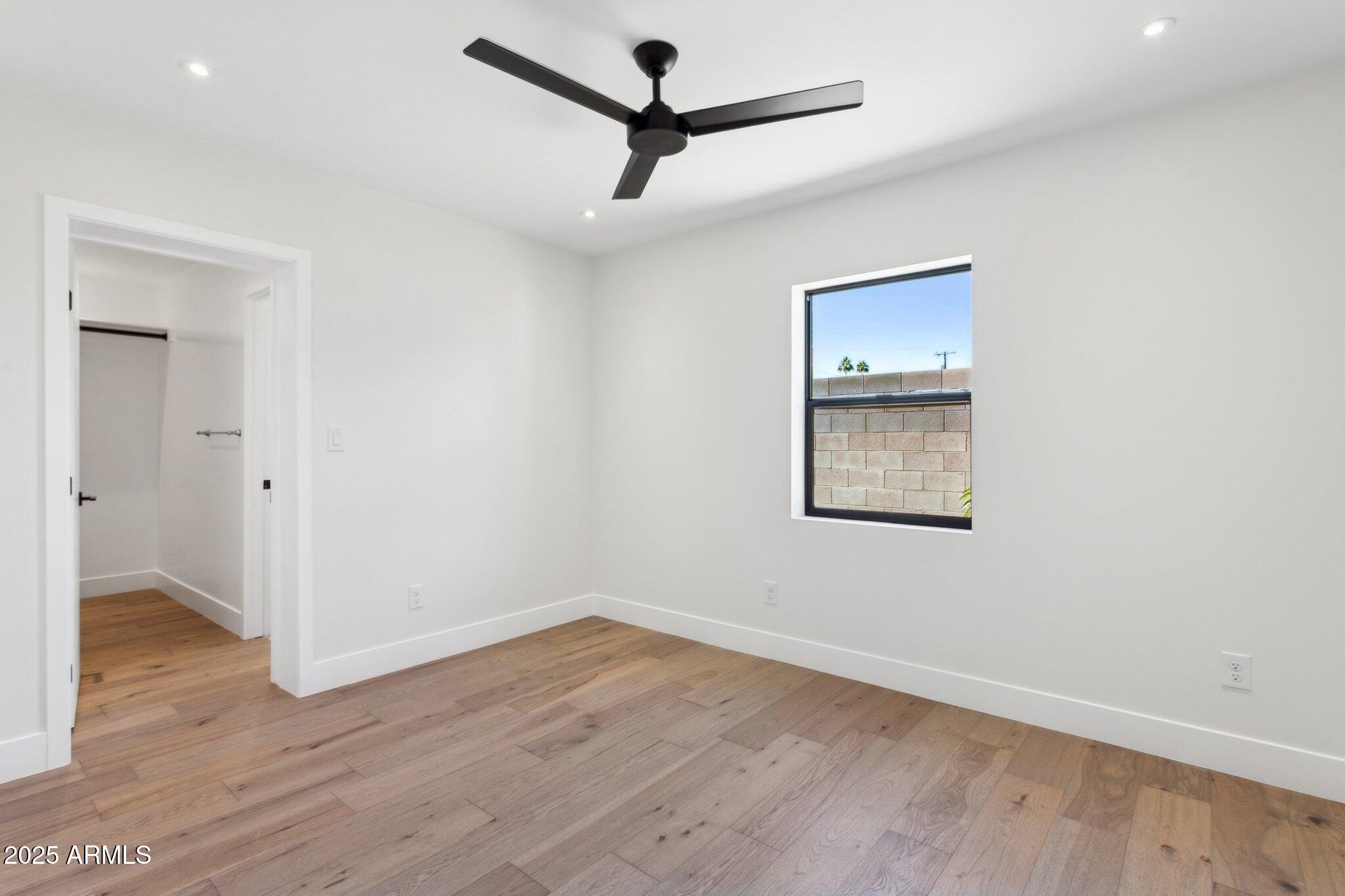 1707 E PINCHOT Avenue