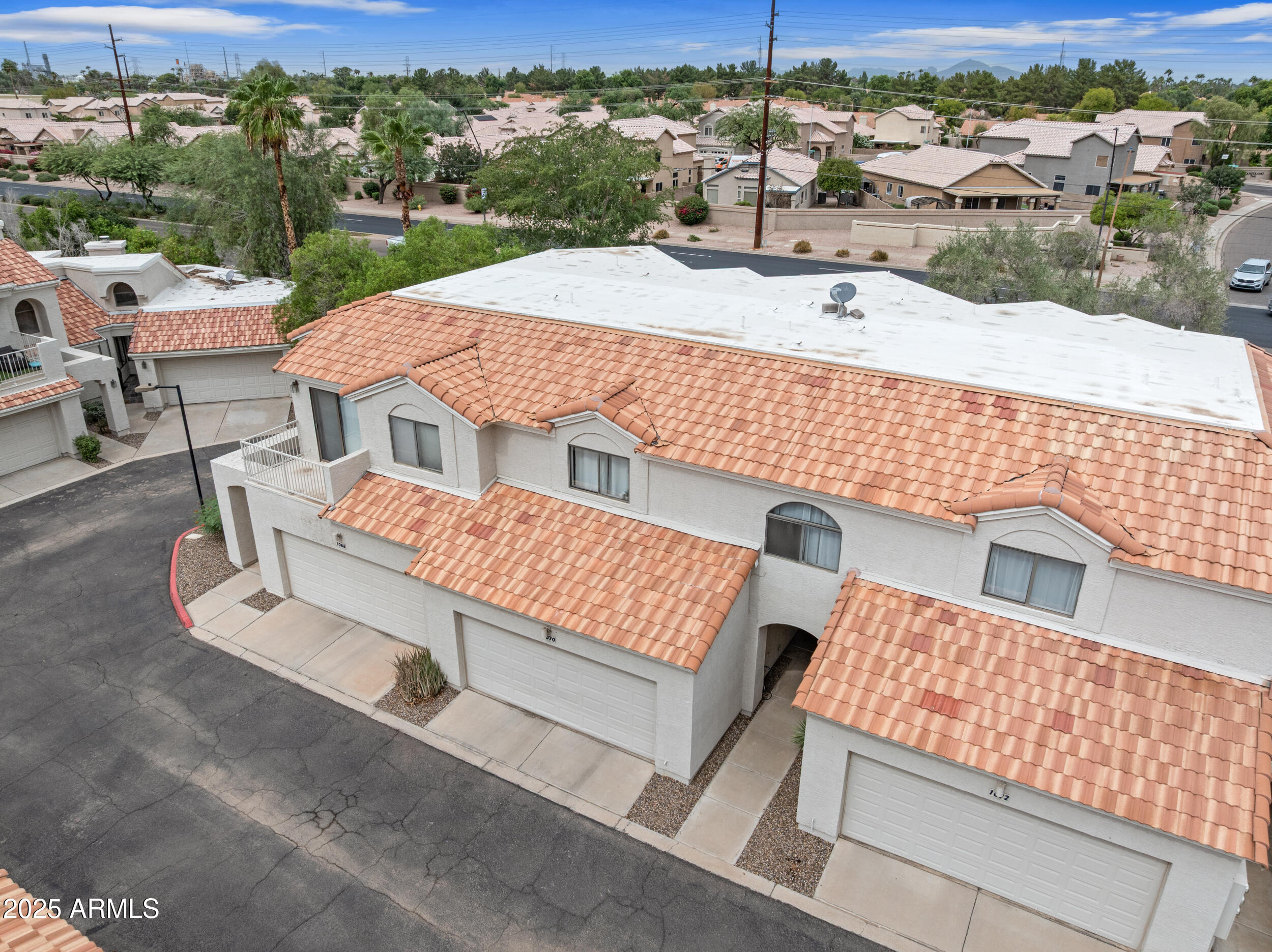 1070 E SUNBURST Lane