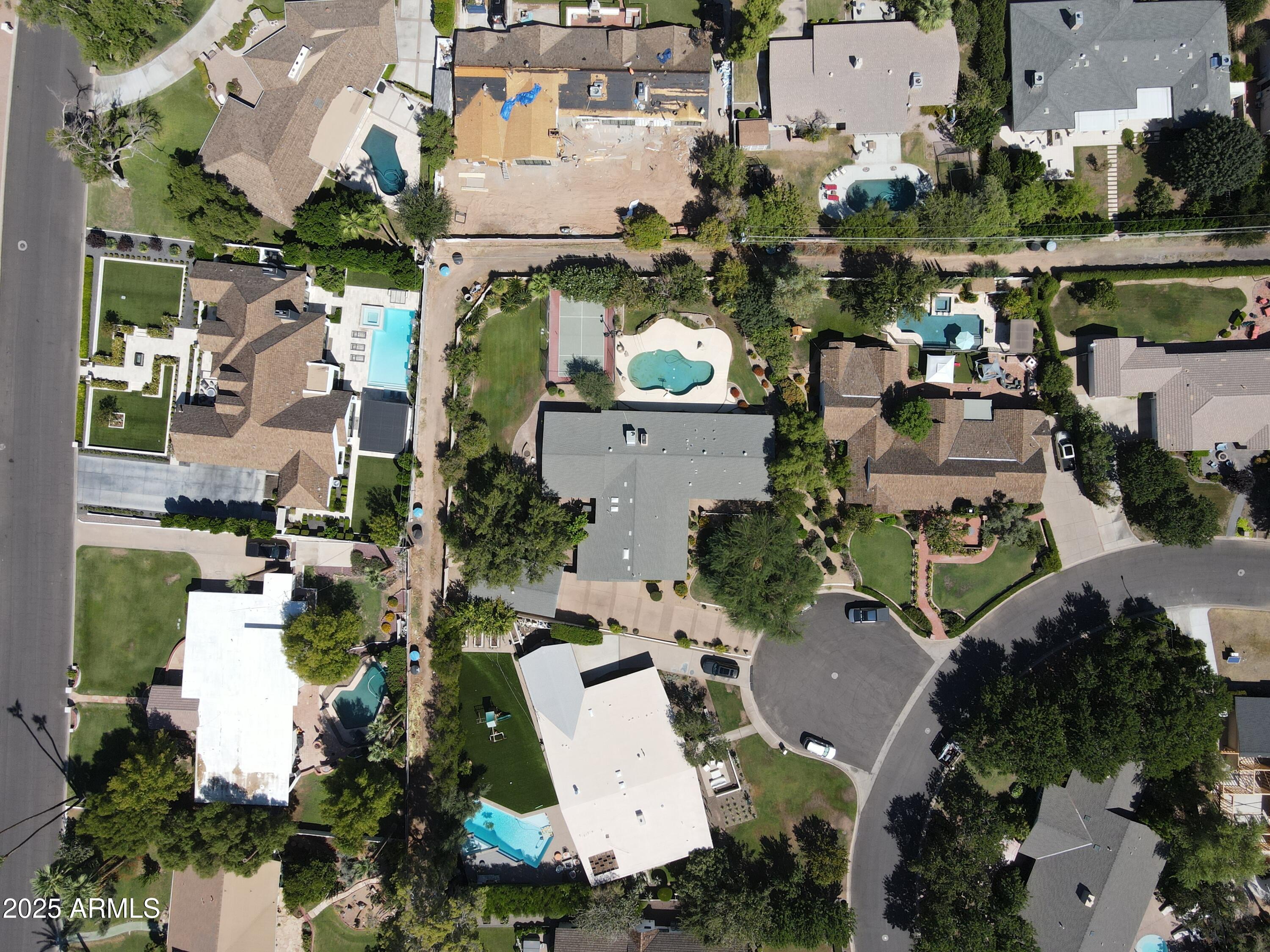 6002 E CALLE ROSA, 77