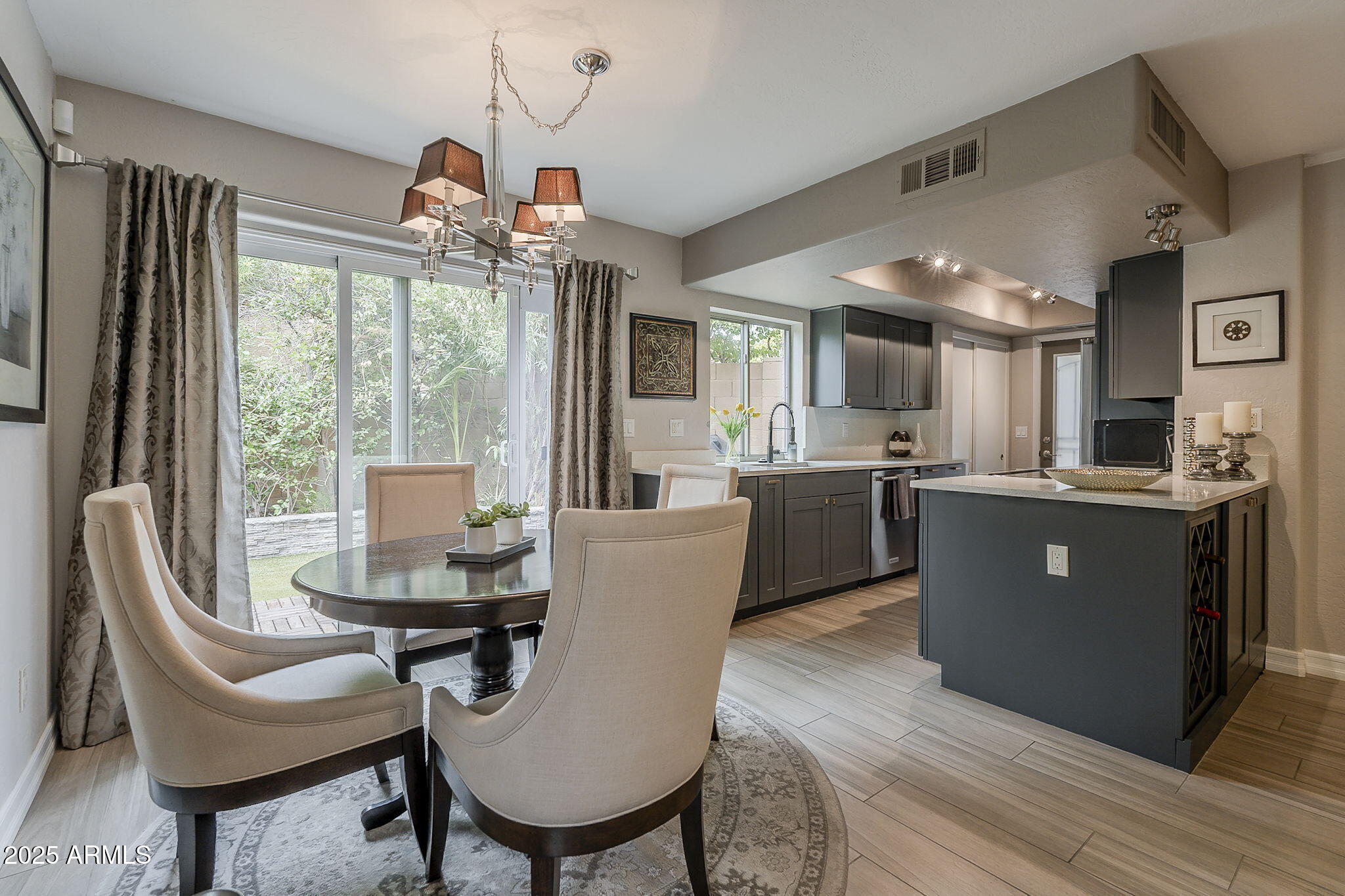 10409 N 10TH Street, 1