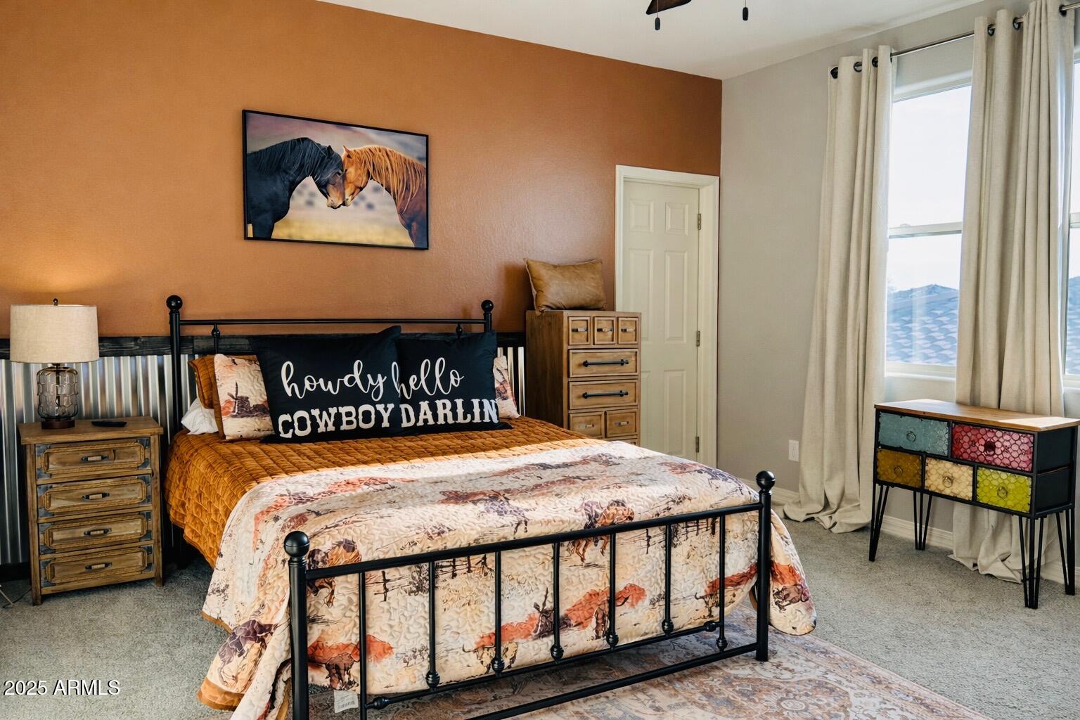 10043 W FOOTHILL Drive