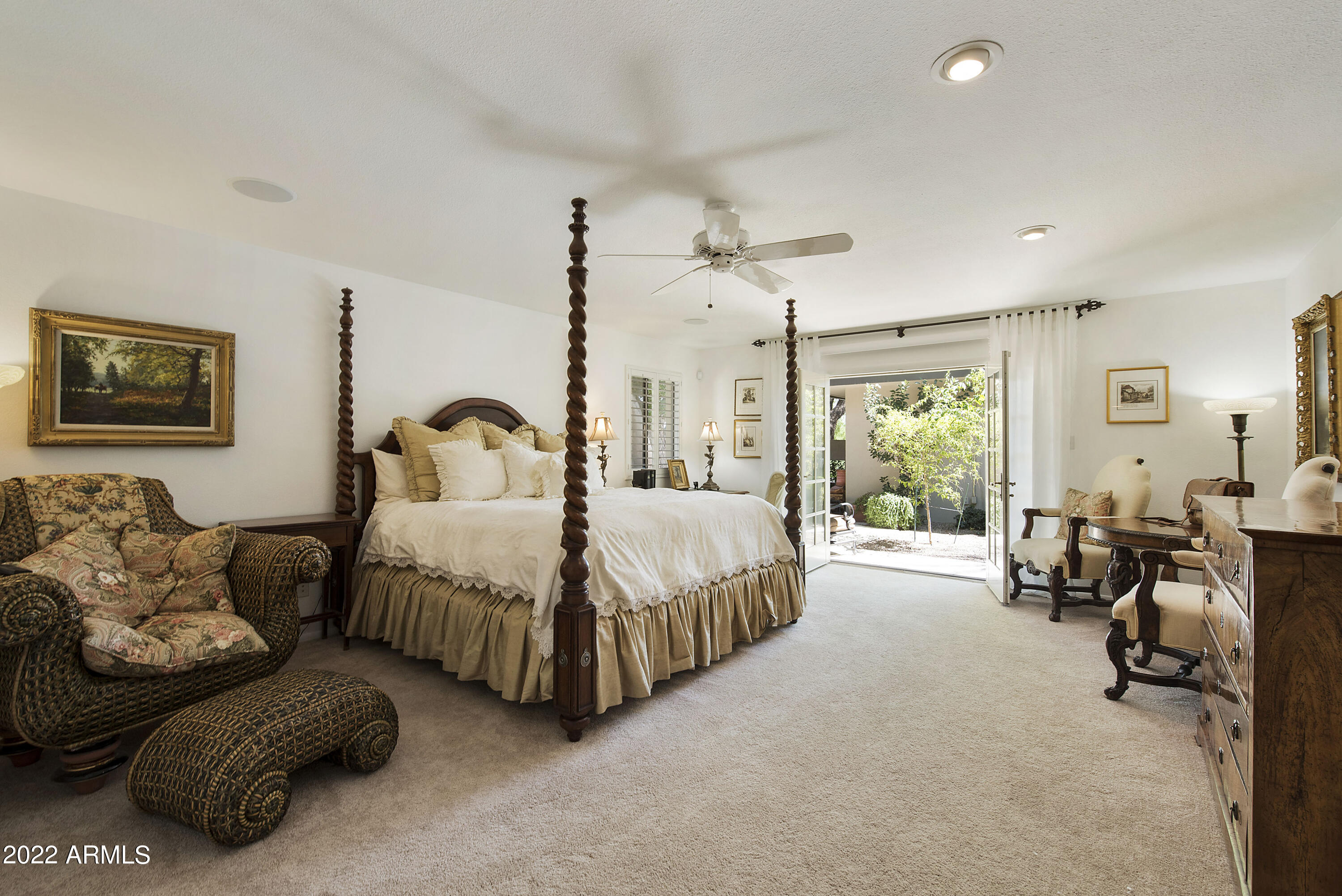 5434 E LINCOLN Drive, 72