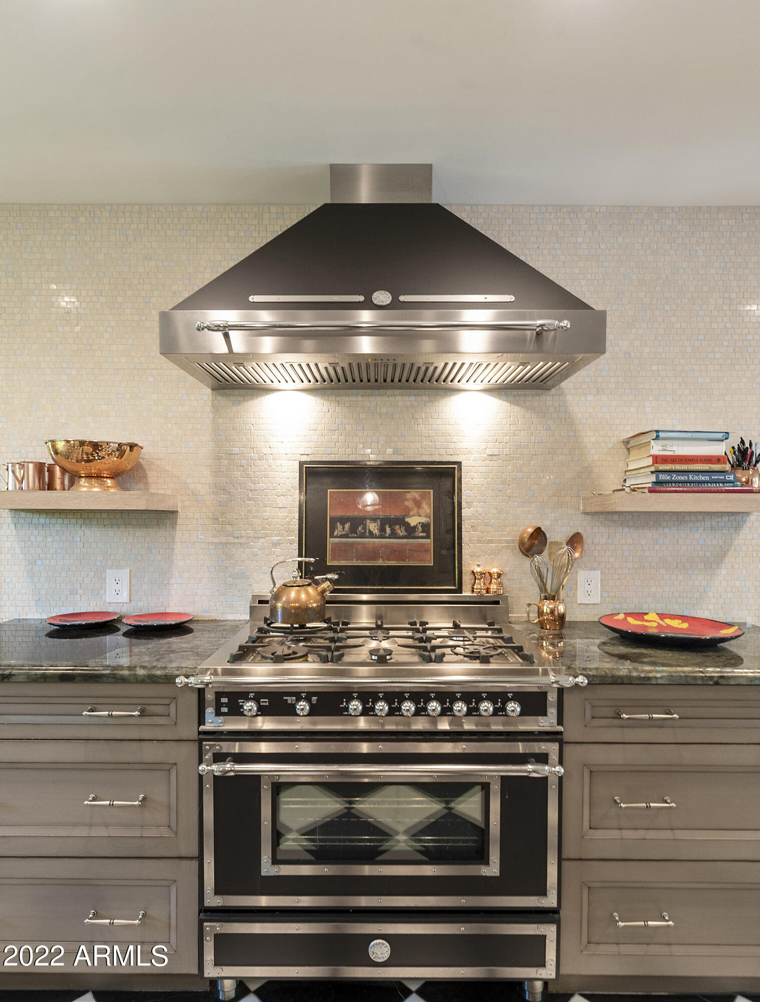 5434 E LINCOLN Drive, 72