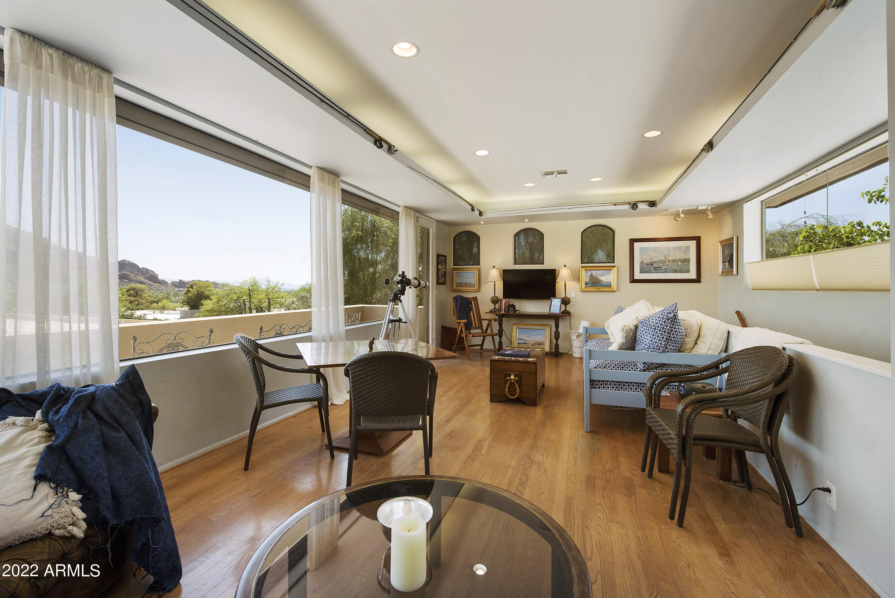 5434 E LINCOLN Drive, 72