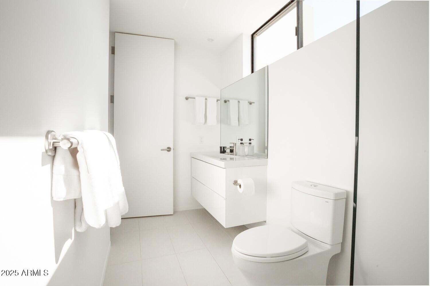 7915 E PRIMROSE Path