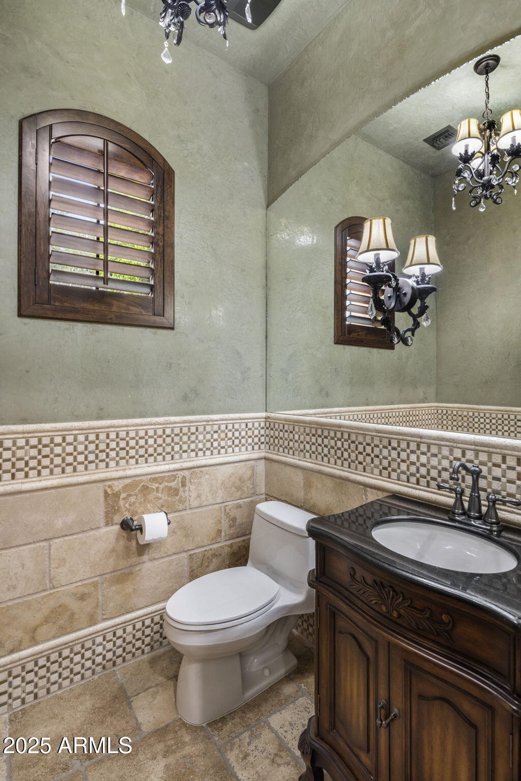 10537 N CRESTVIEW Drive