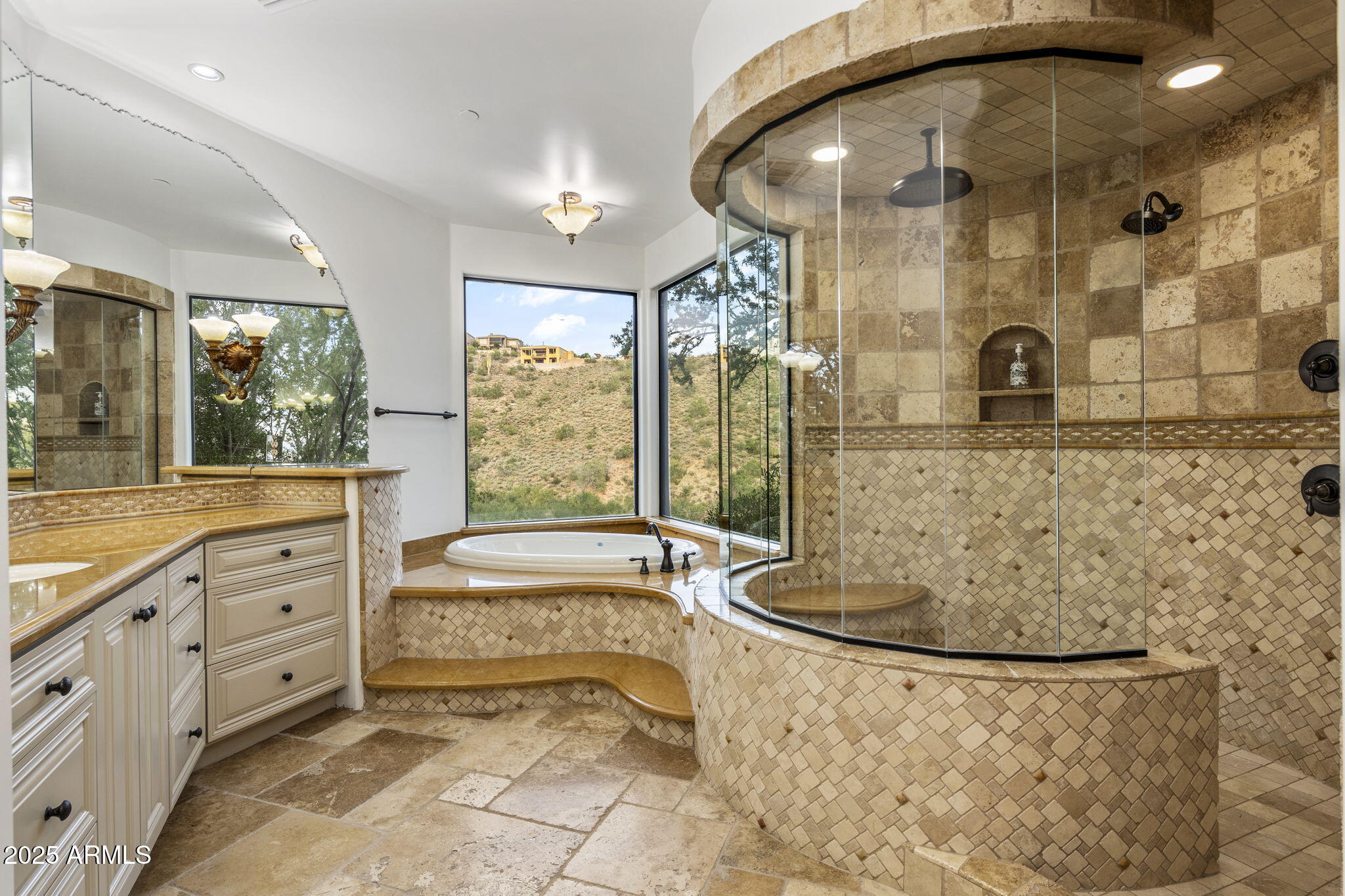 10537 N CRESTVIEW Drive