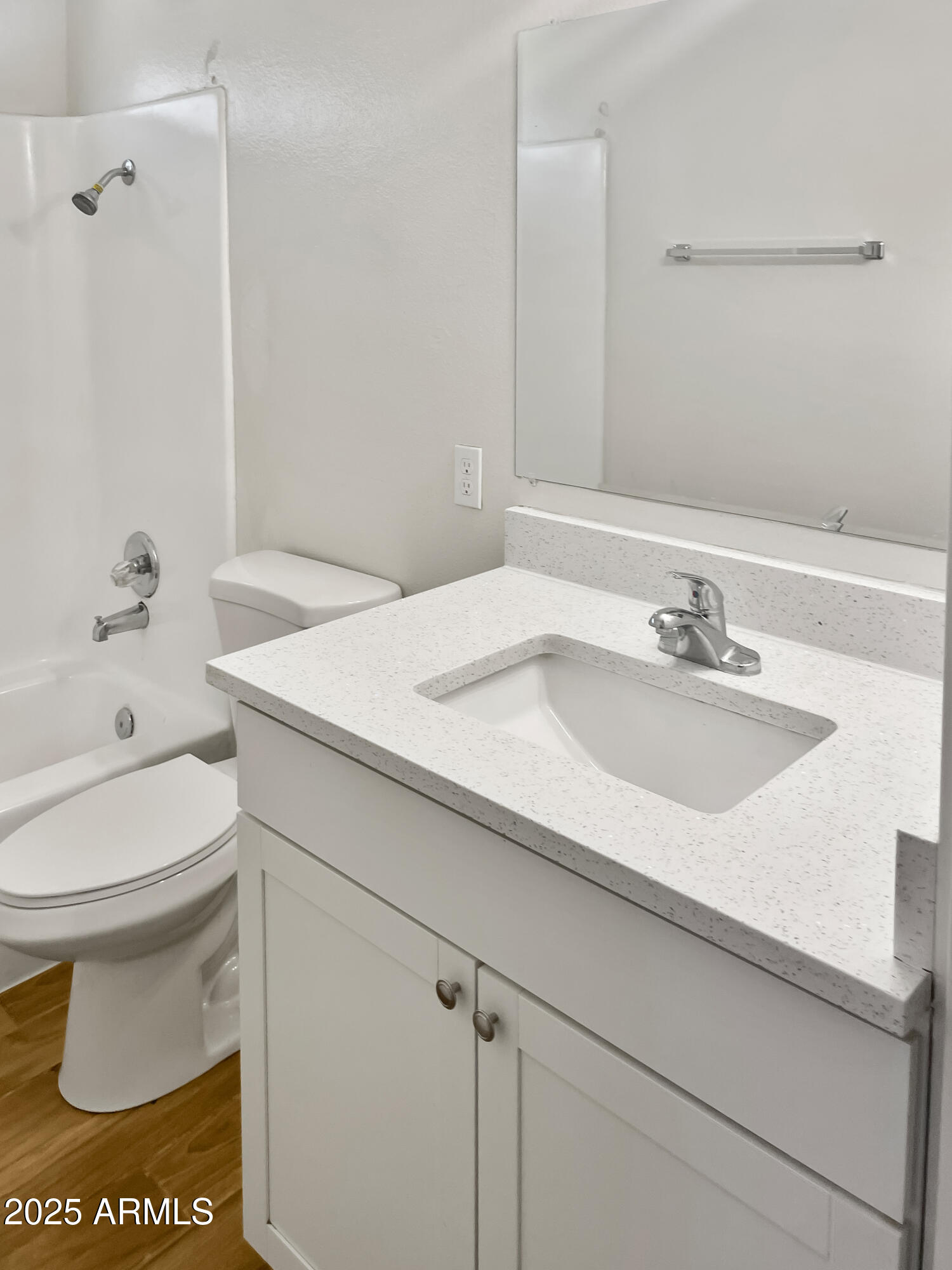 1925 W VILLAGE Drive