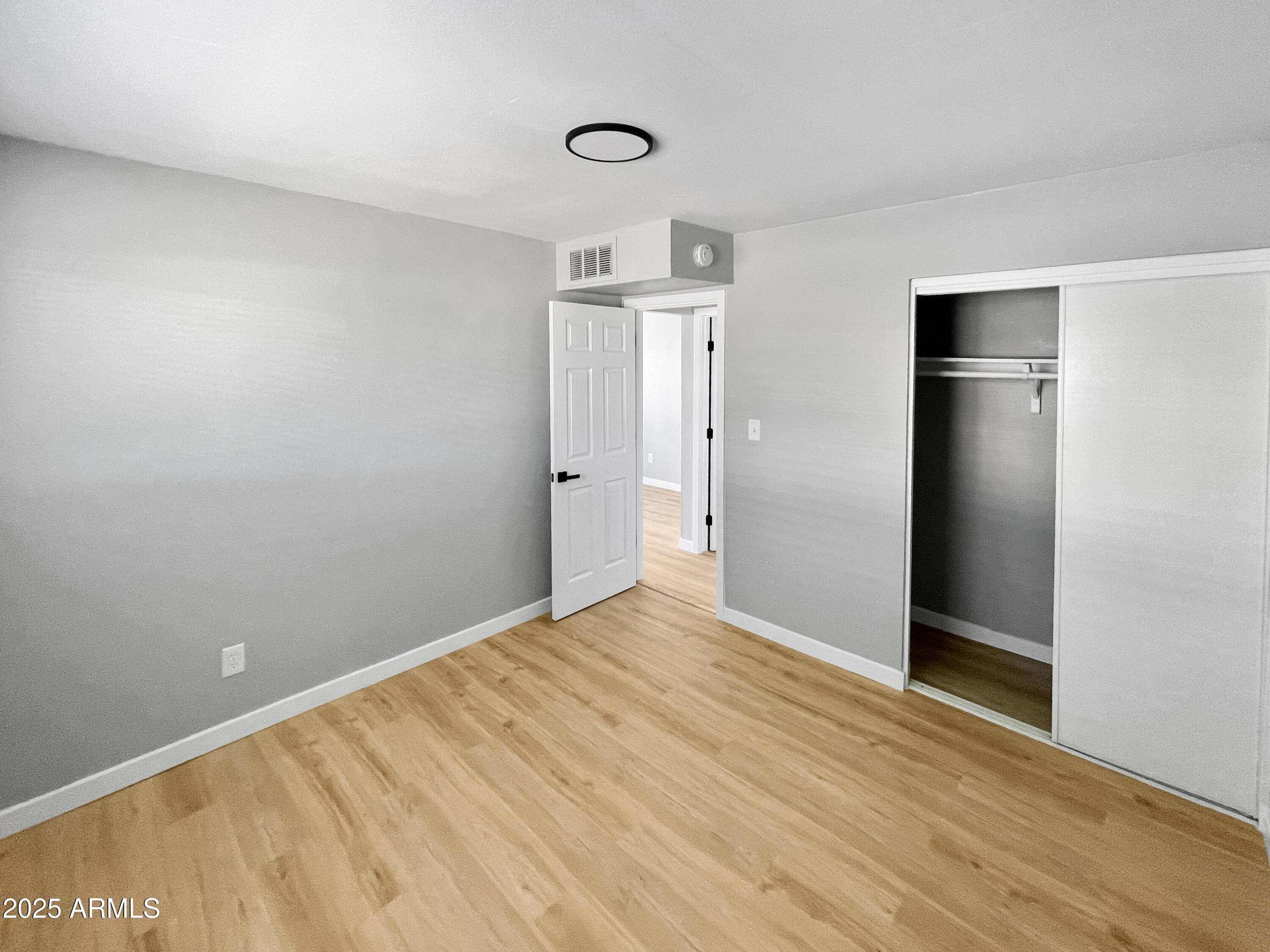 1925 W VILLAGE Drive