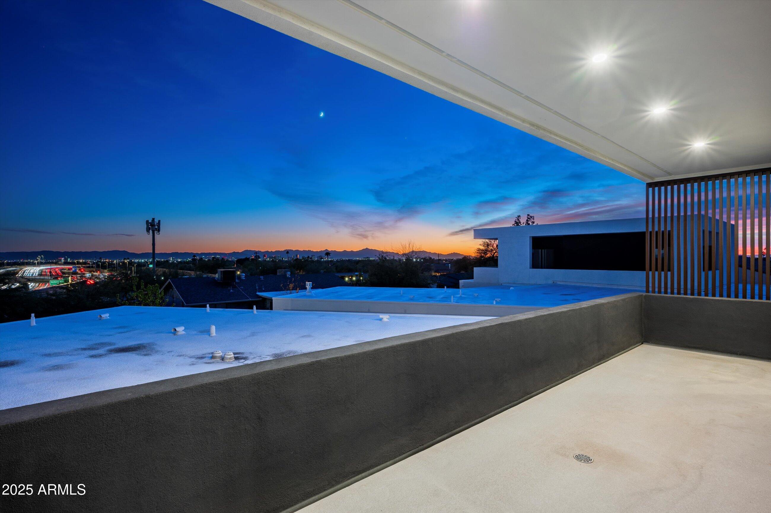 1831 E PALMAIRE Avenue