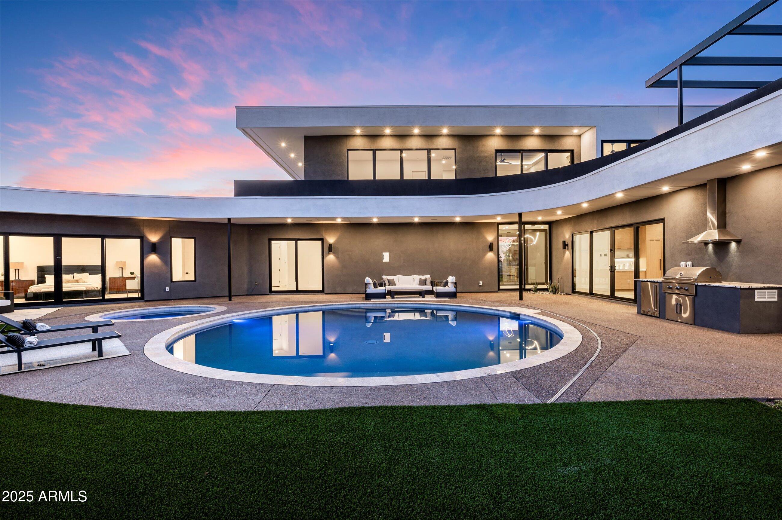 1831 E PALMAIRE Avenue