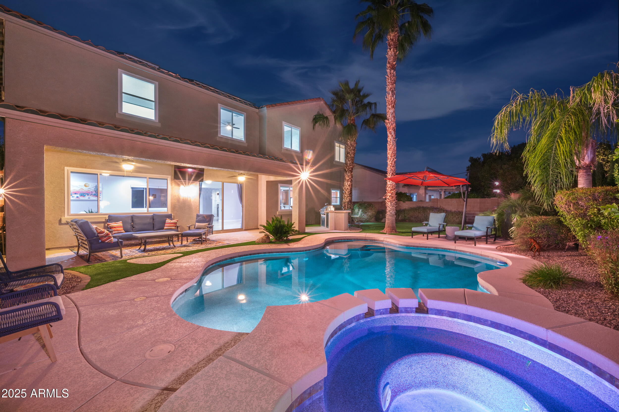 6311 S Roanoke Street