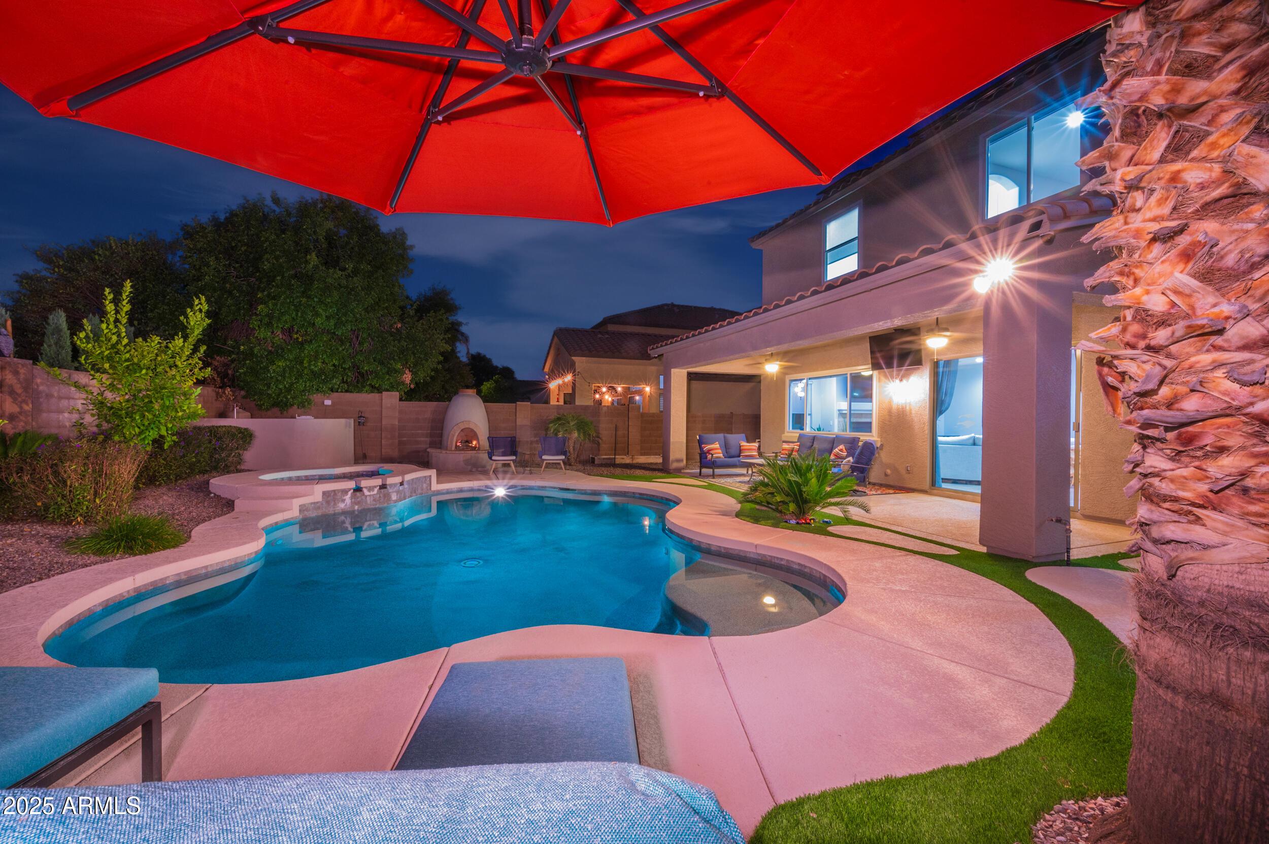 6311 S Roanoke Street