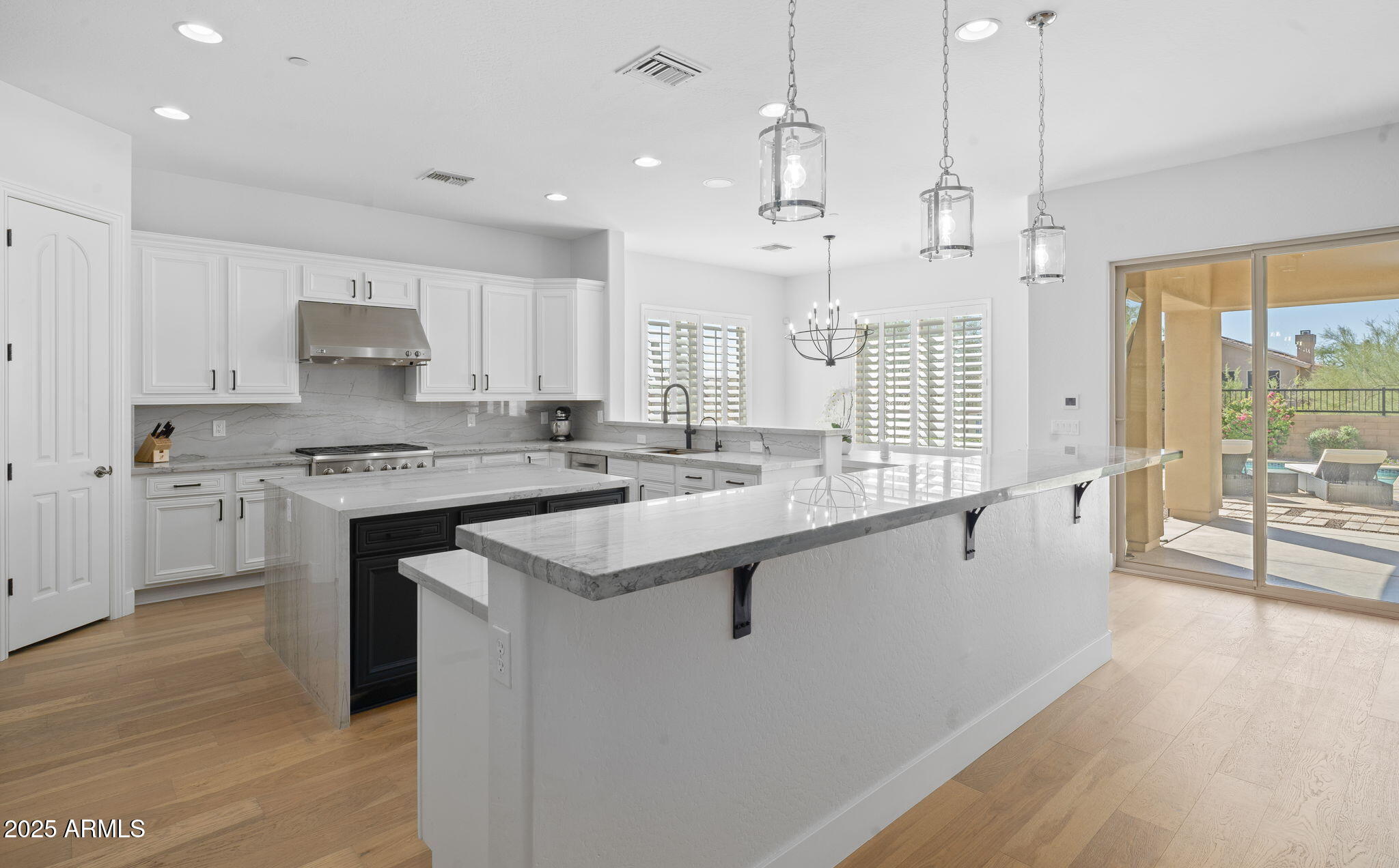 5216 E BARWICK Drive