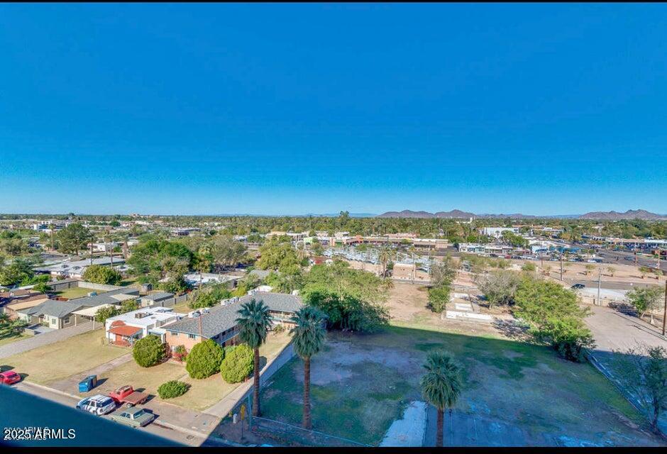 4750 N CENTRAL Avenue L8