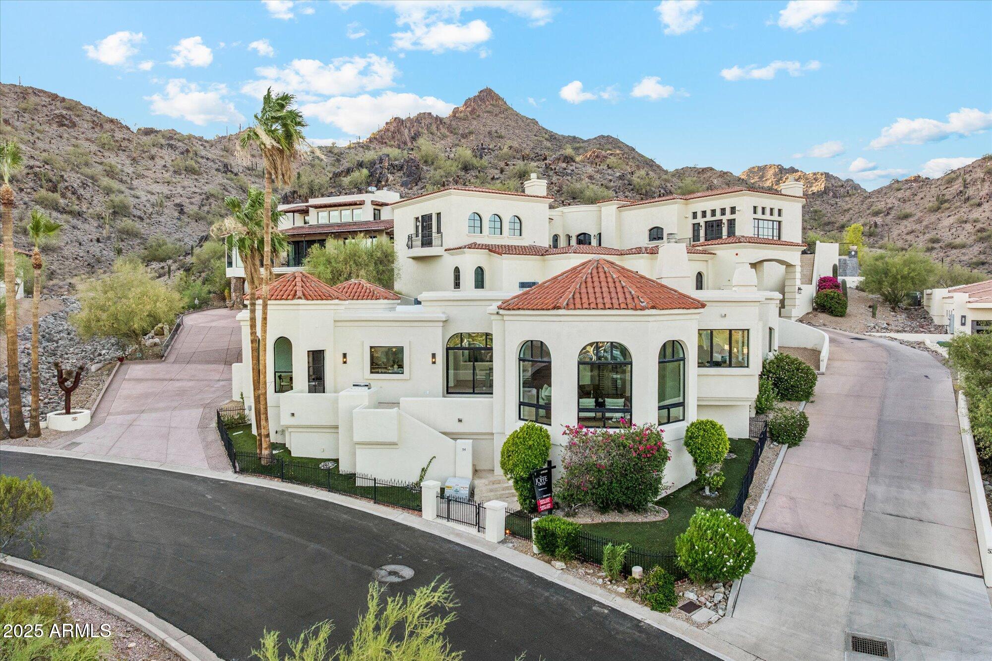 3800 E LINCOLN Drive, 54