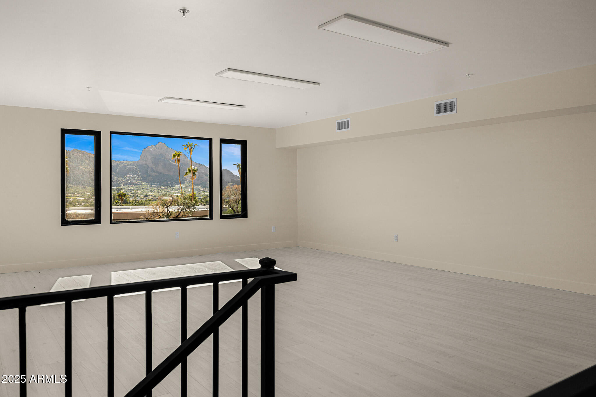 5826 E INDIAN BEND Road