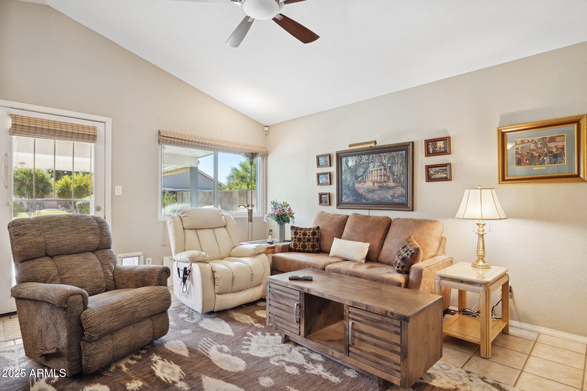 1467 E BOSTON Street