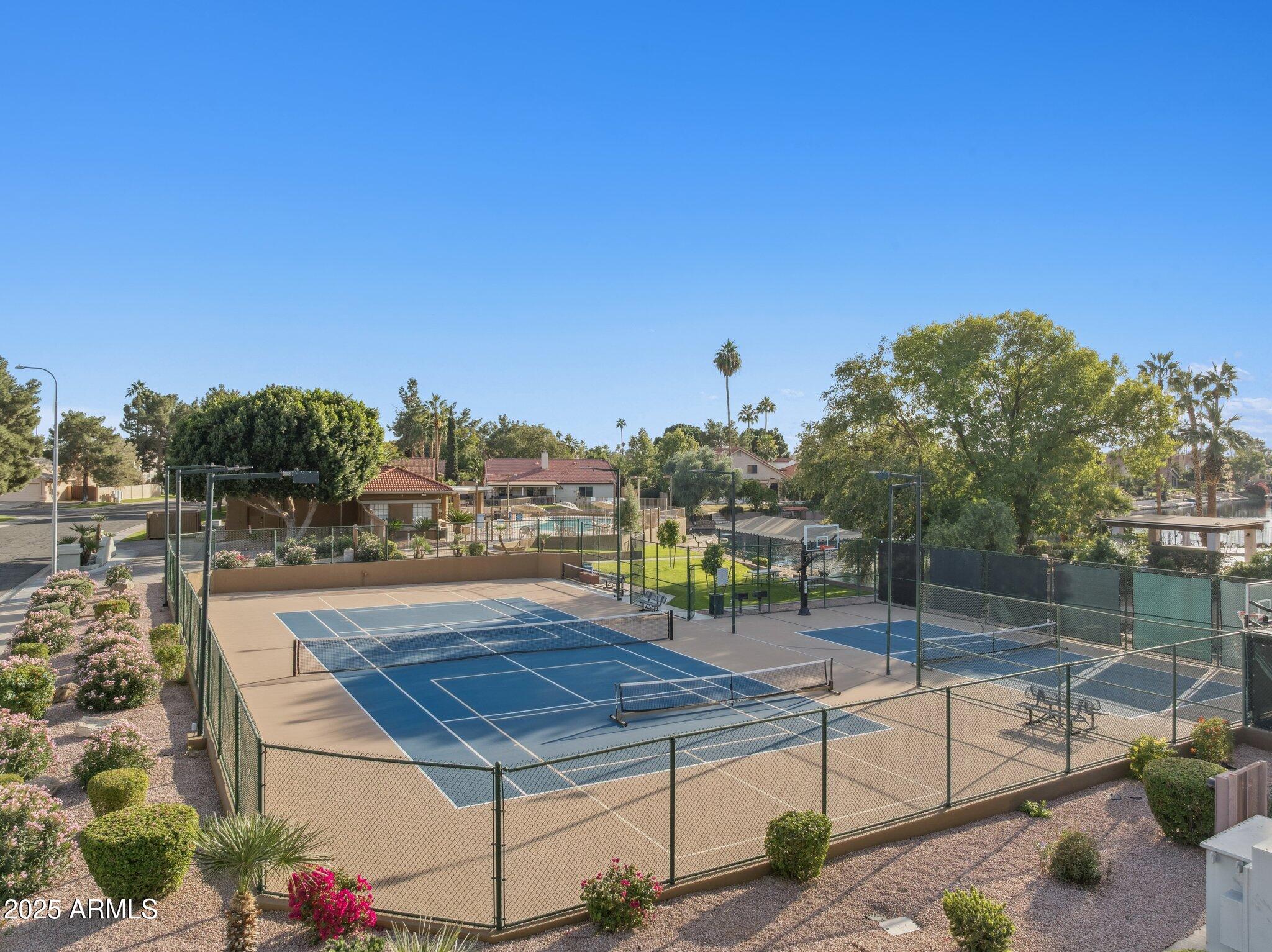 1467 E BOSTON Street