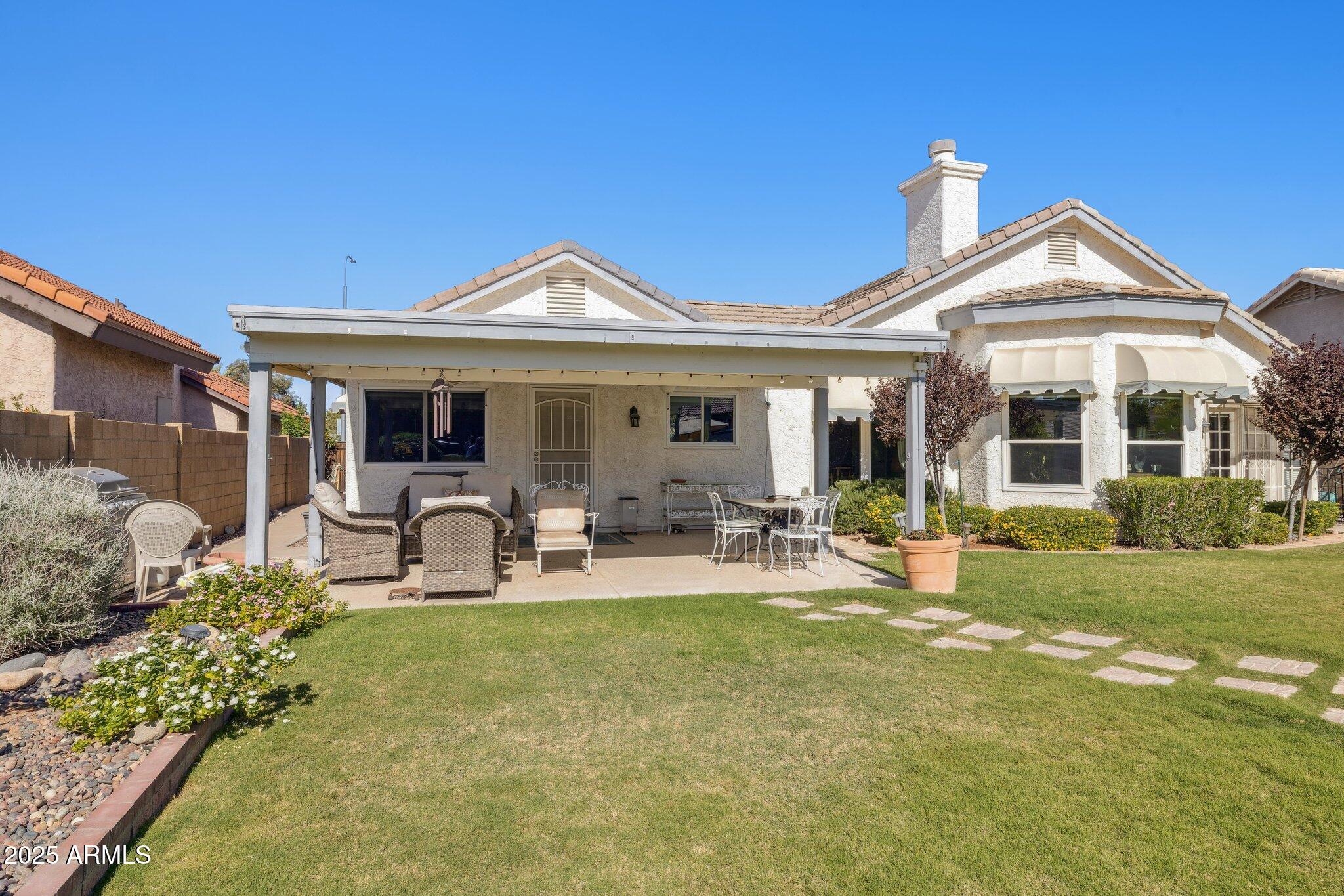 1467 E BOSTON Street