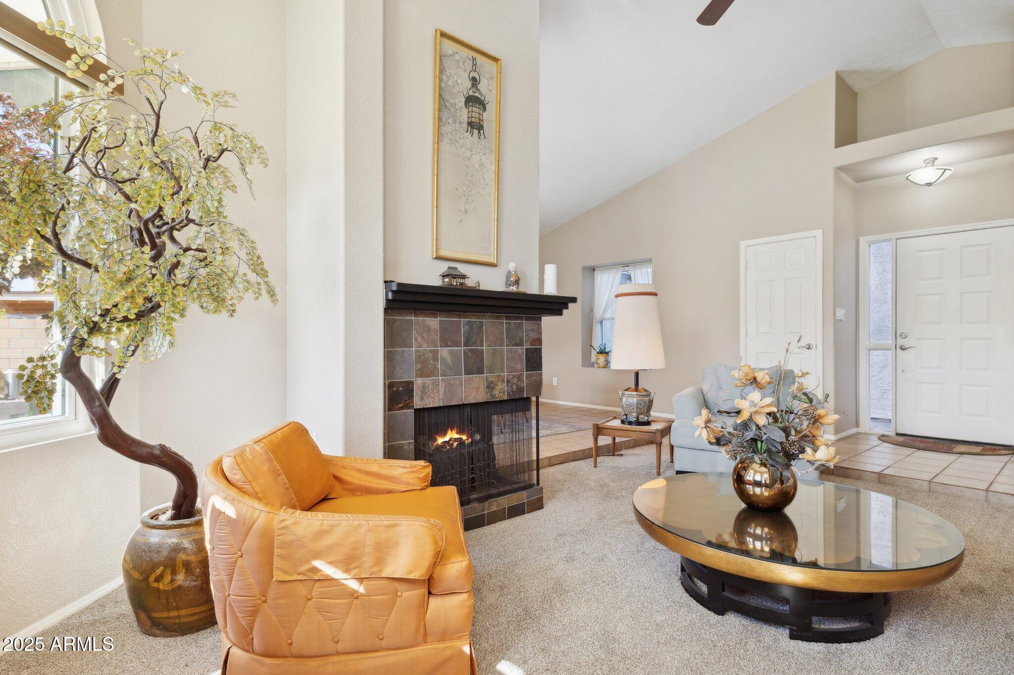 1467 E BOSTON Street