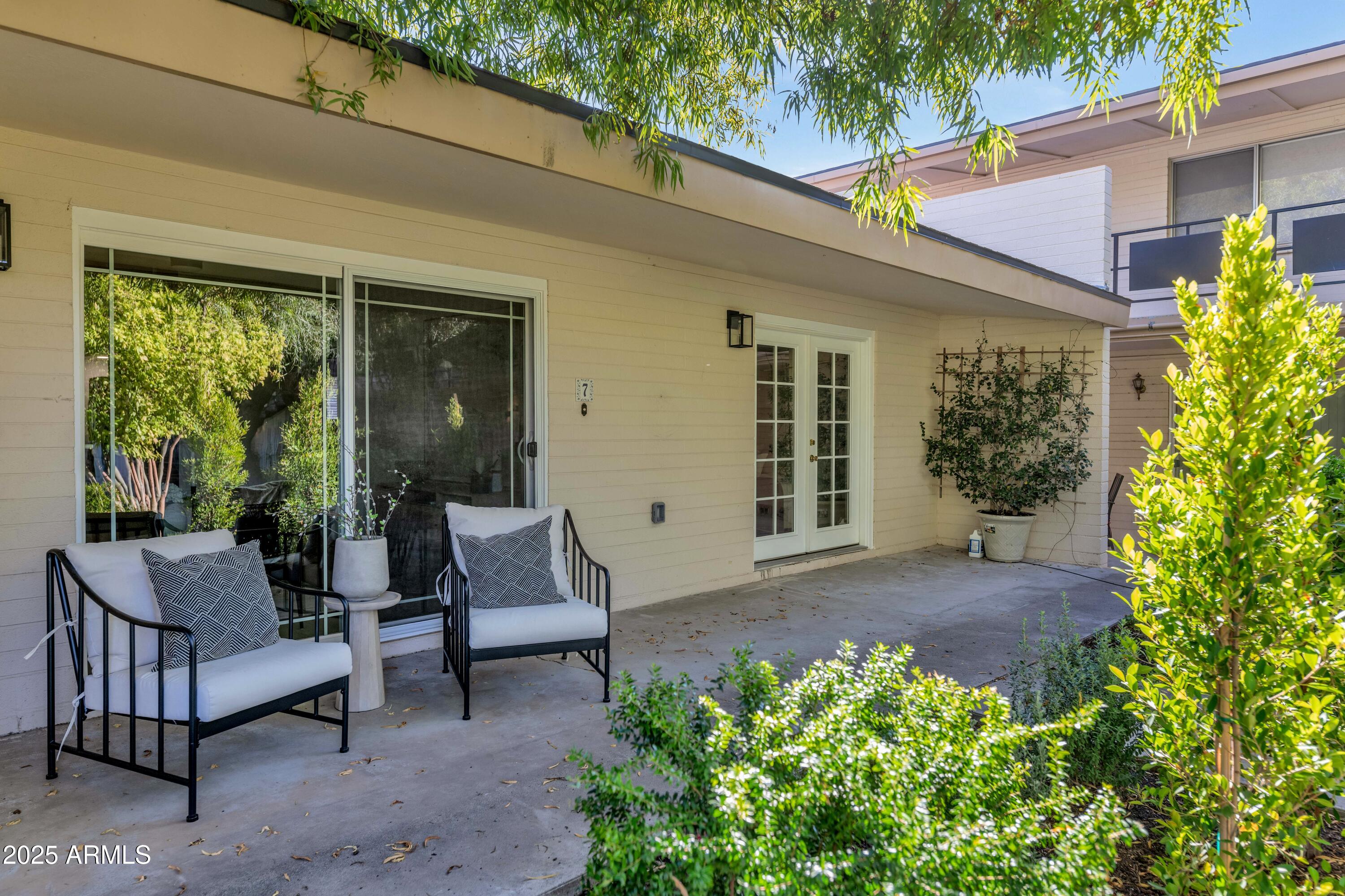 3505 E CAMPBELL Avenue, 7