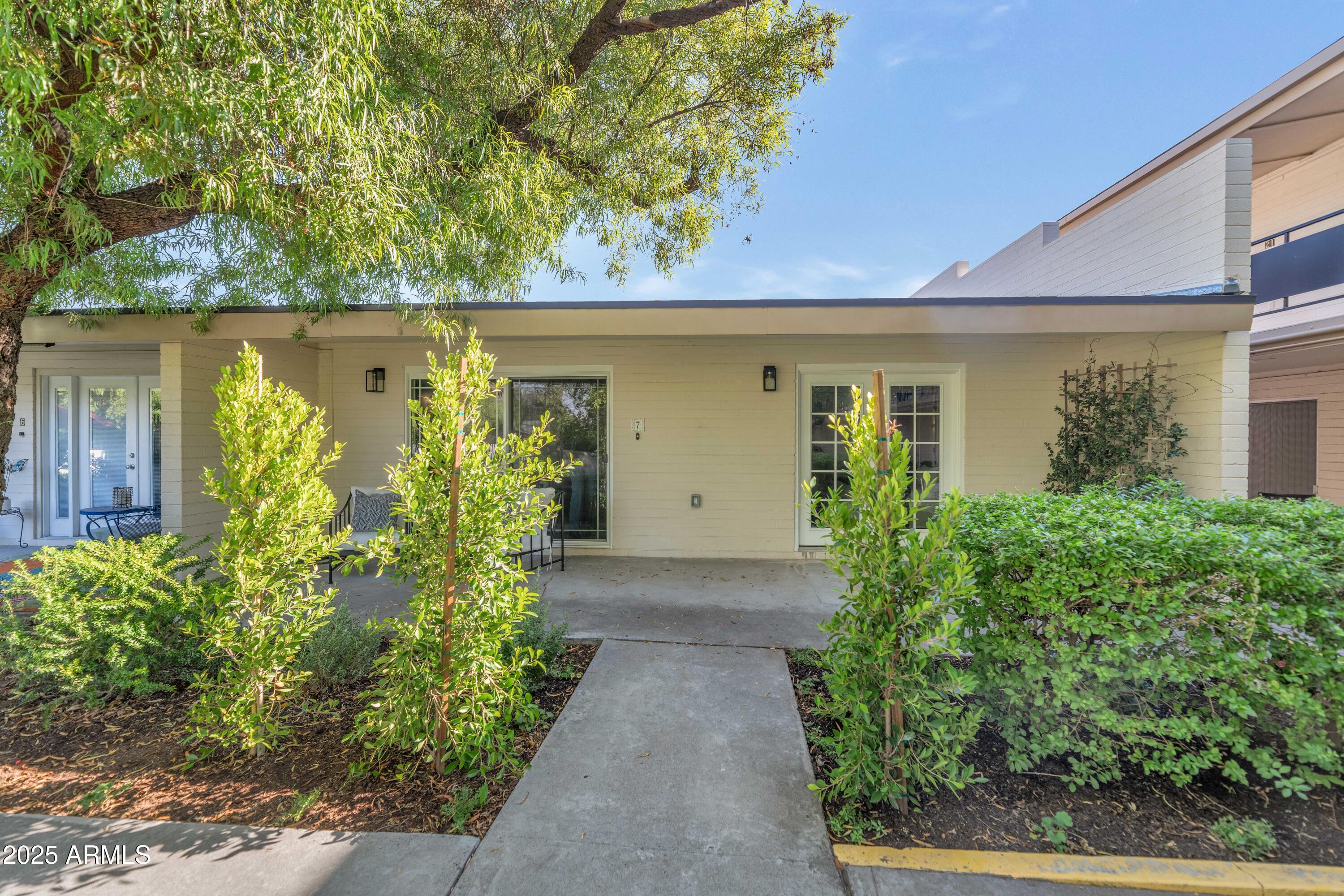 3505 E CAMPBELL Avenue, 7