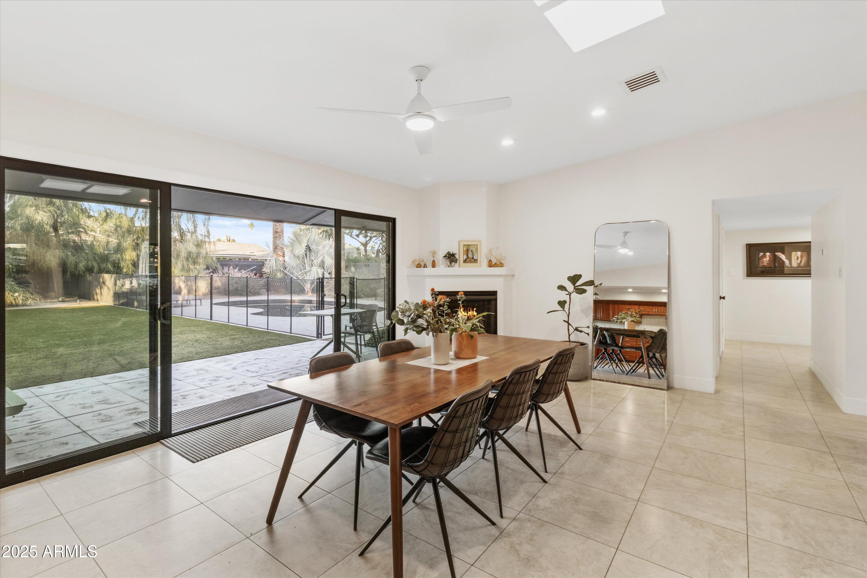 328 E WAGON WHEEL Drive