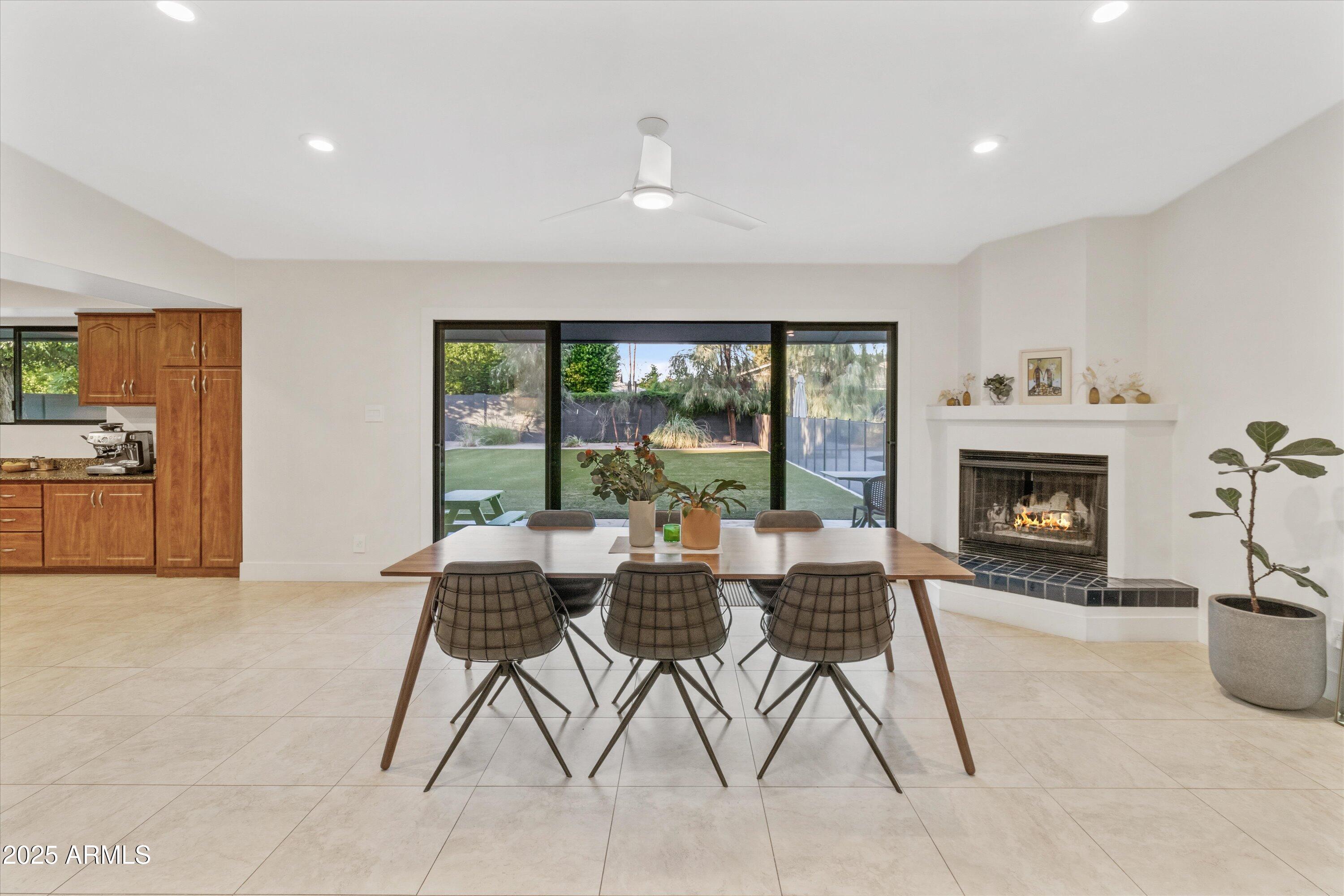 328 E WAGON WHEEL Drive