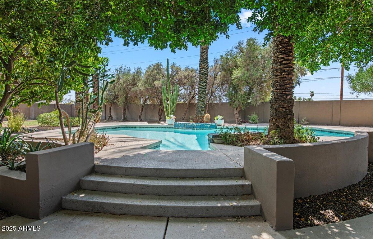 4721 E CALLE REDONDA