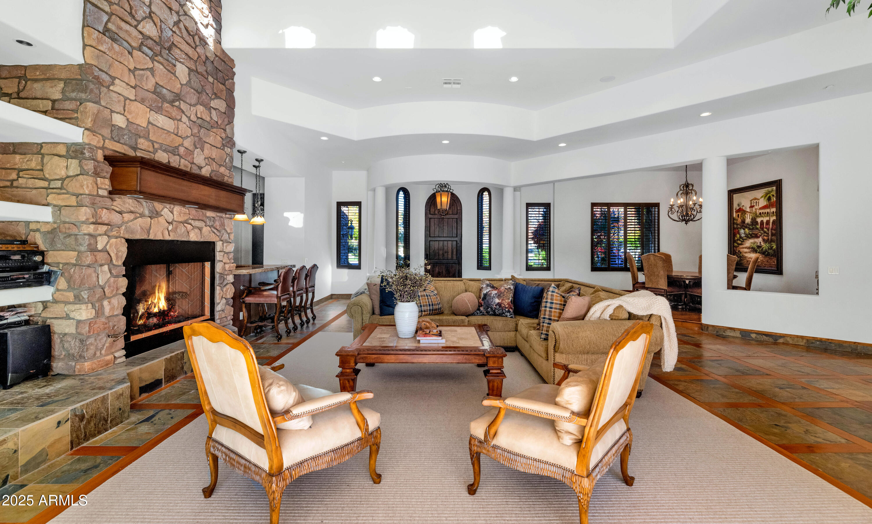 7233 E ROYAL PALM Road