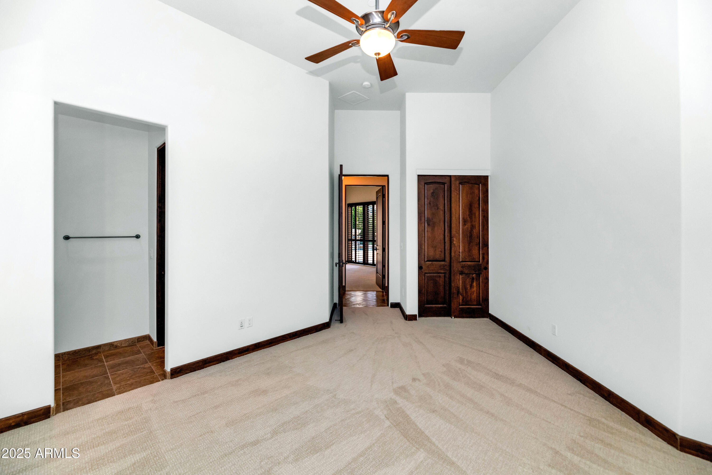 7233 E ROYAL PALM Road