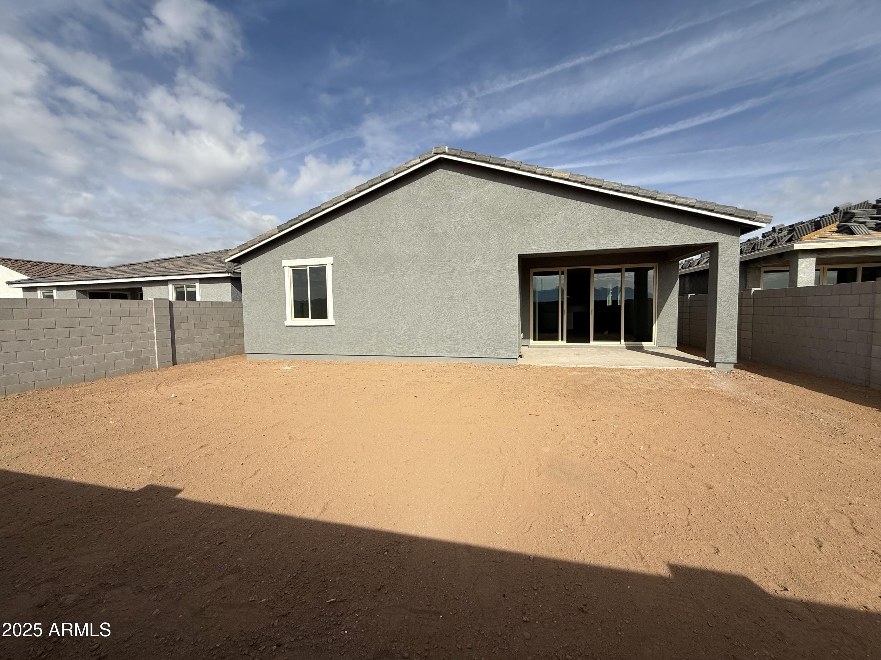 9615 W TAMARISK Avenue