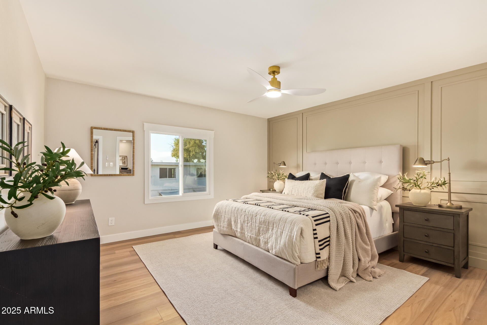 4201 E CAMELBACK Road 14